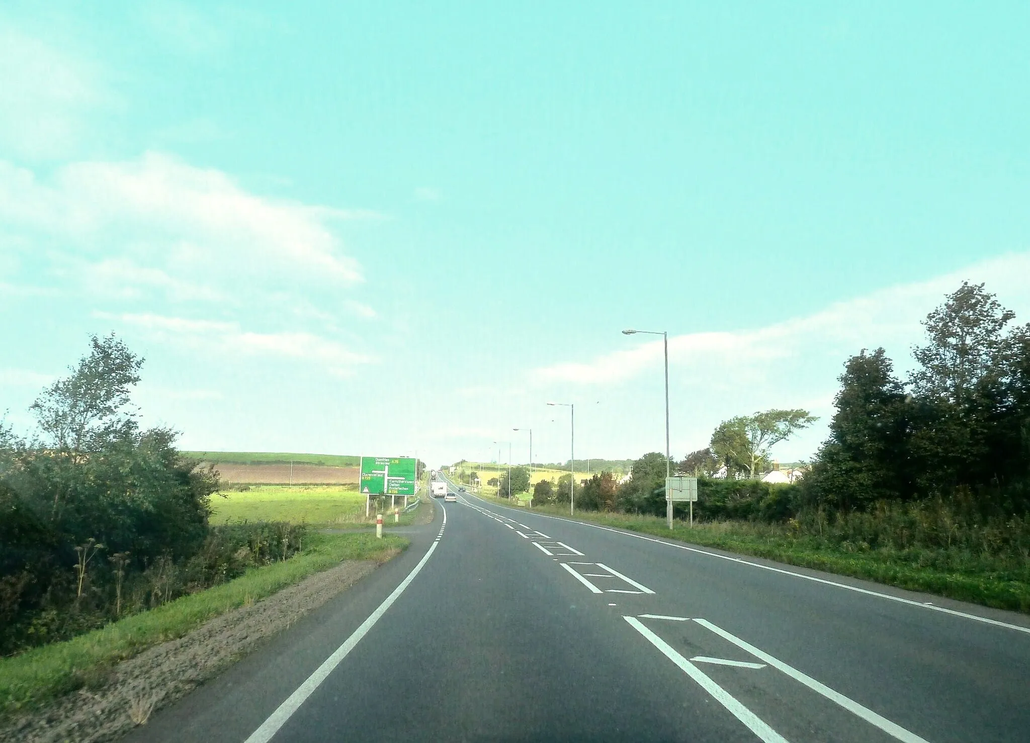 Photo showing: Approaching the turning to Carrutherstown