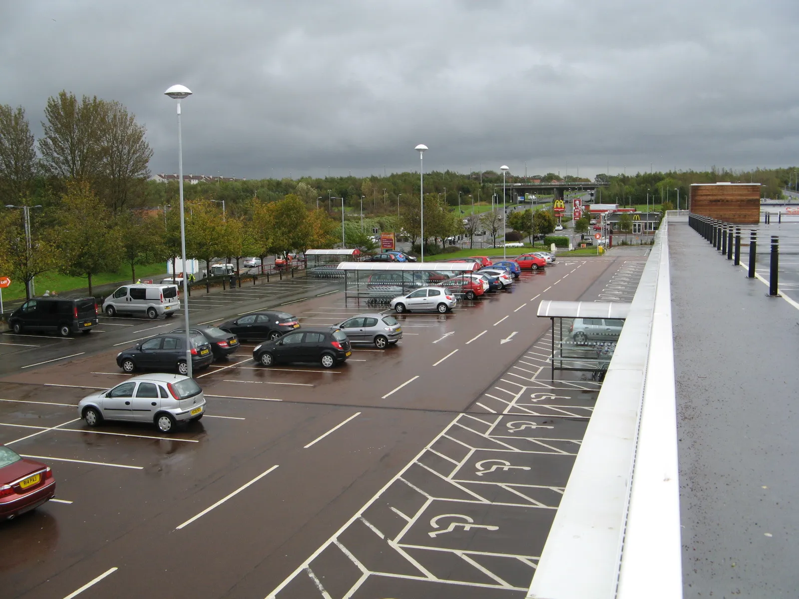 Photo showing: Sainsbury's Car Park