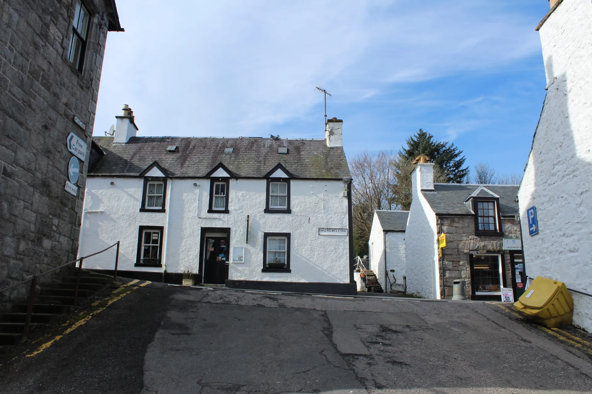 Photo showing: Wylie's Brae, New Galloway