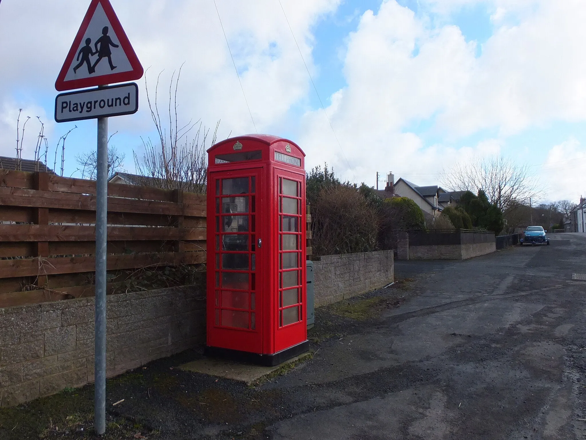 Photo showing: Old red phonebox, Allanton