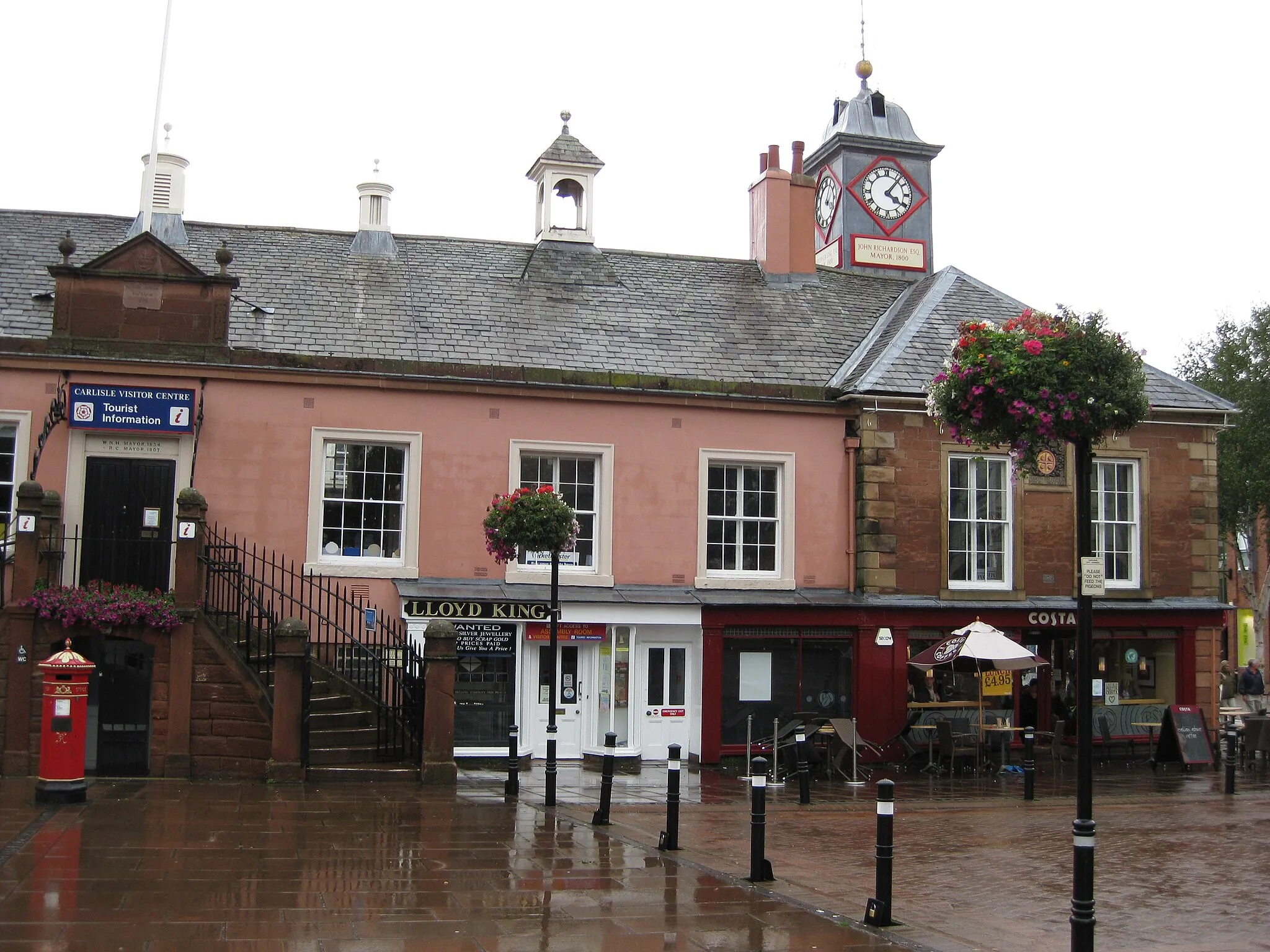 Photo showing: Carlisle Tourist Centre in the old town hall.  Dated 1799 above the main entrance.