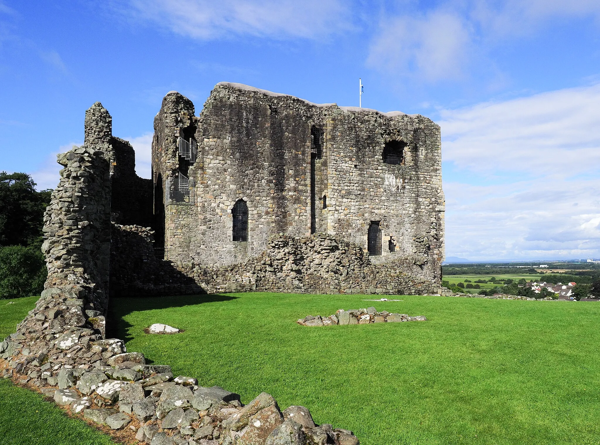 Photo showing: Dundonald Castle Scotland