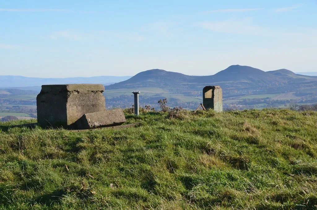 Photo showing: Royal Observer Corps post, Blaikie's Hill