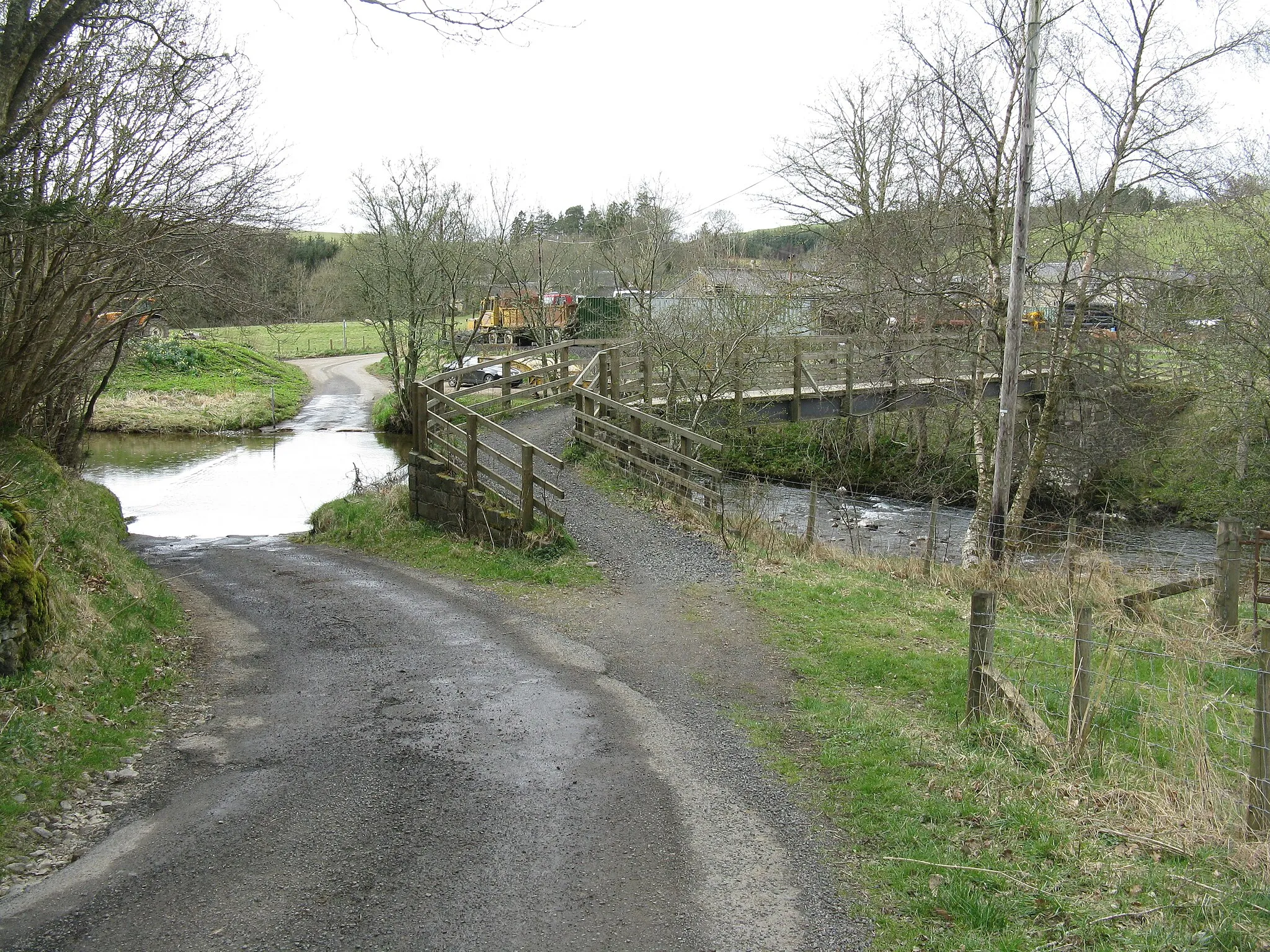 Photo showing: Ford and footbridge over the Teviot at Newmill