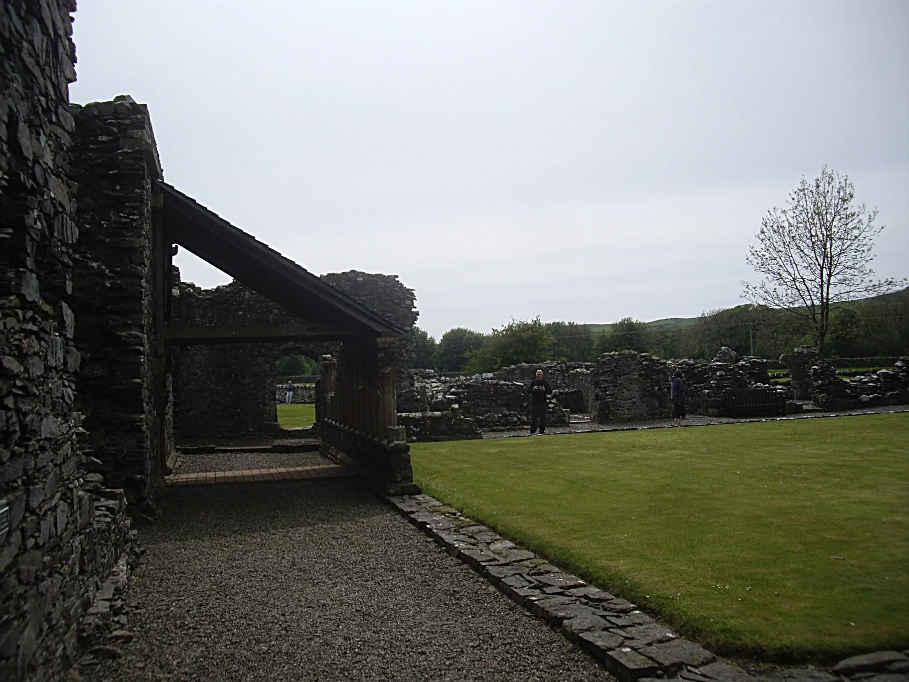 Photo showing: Cloister garth, Glenluce Abbey
