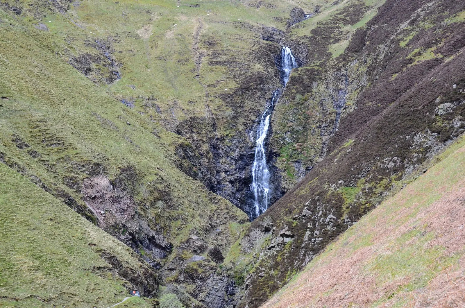 Photo showing: The Grey Mare's Tail