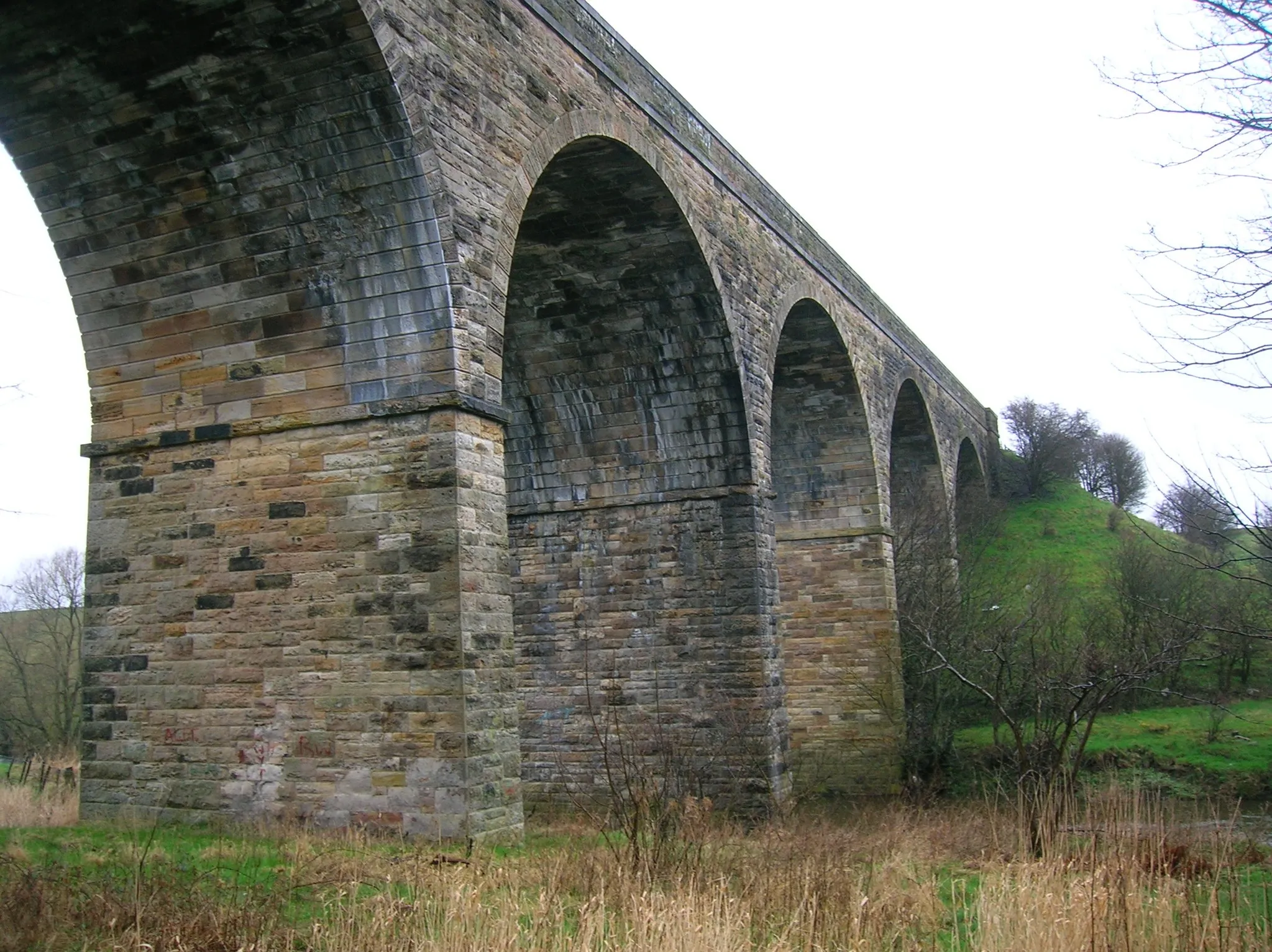 Photo showing: The old Caledonian Railway Viaduct at Kilwinning, North Ayrshire, Scotland