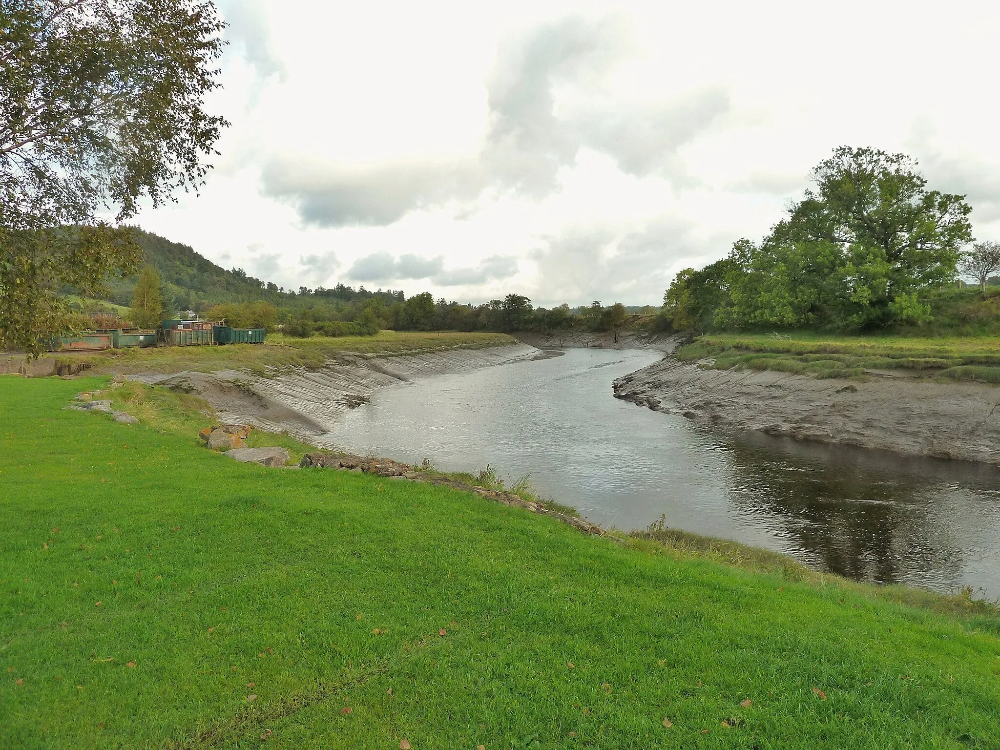 Photo showing: Low tide on Urr Water, looking northeast