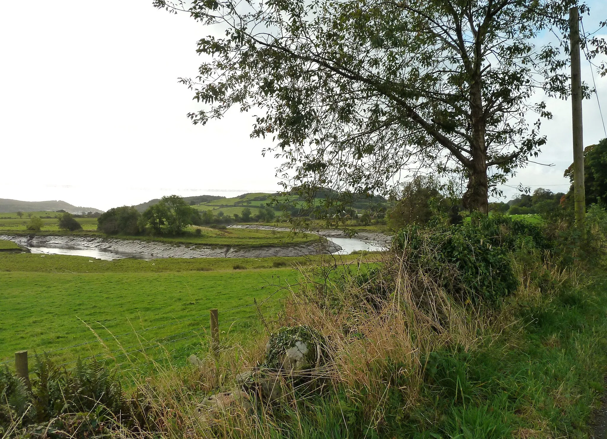 Photo showing: A bend in Urr Water