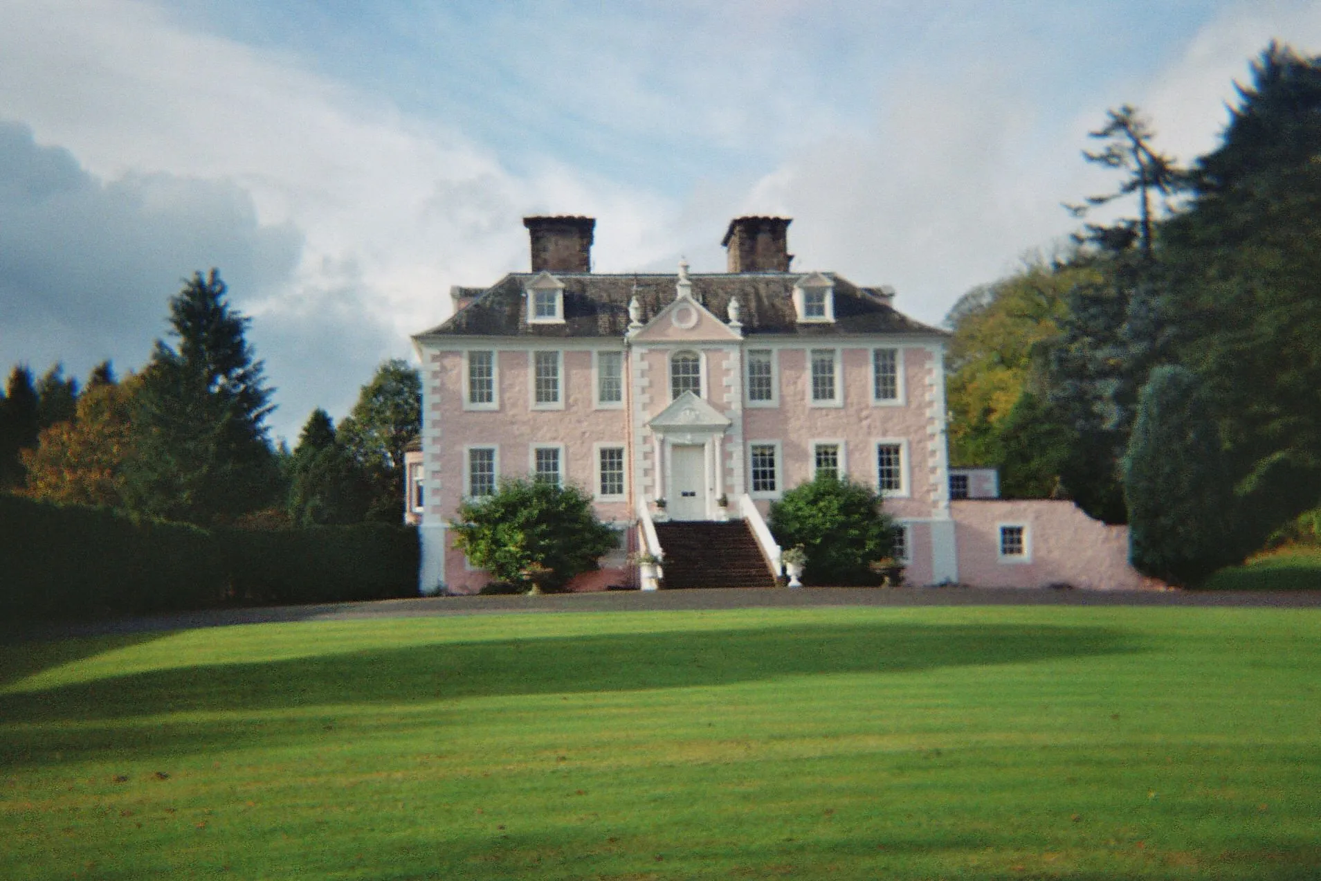 Photo showing: Craigdarroch House, Moniaive, Dumfriesshire, Scotland ...My own photograph taken Autumn 2005