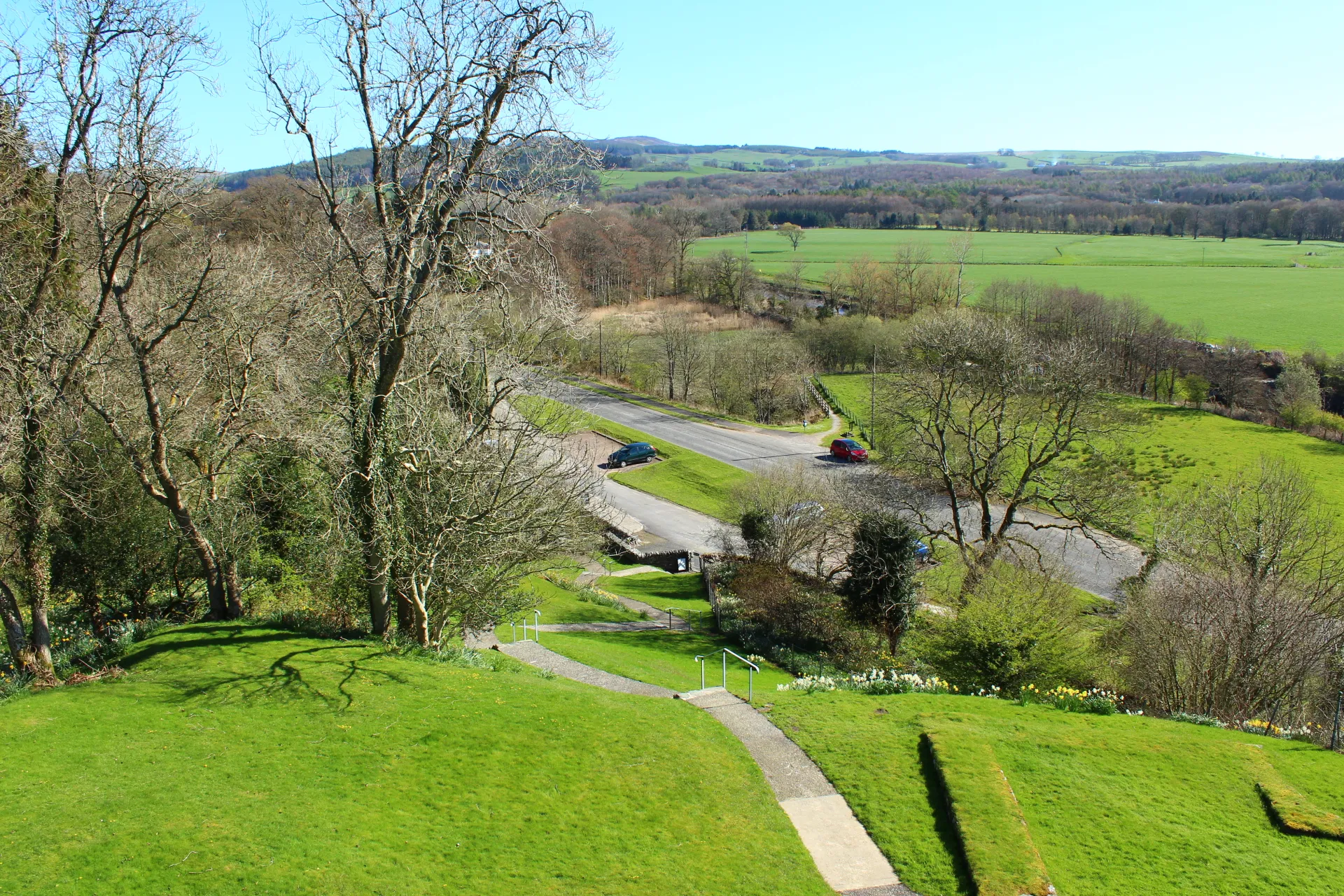 Photo showing: Cardoness Castle Car Parking