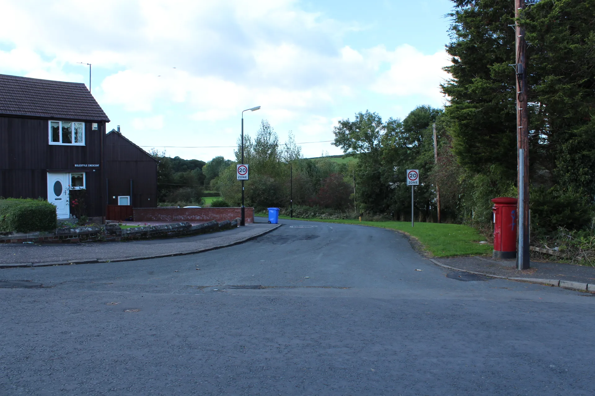Photo showing: Bolestyle Crescent, Kirkmichael