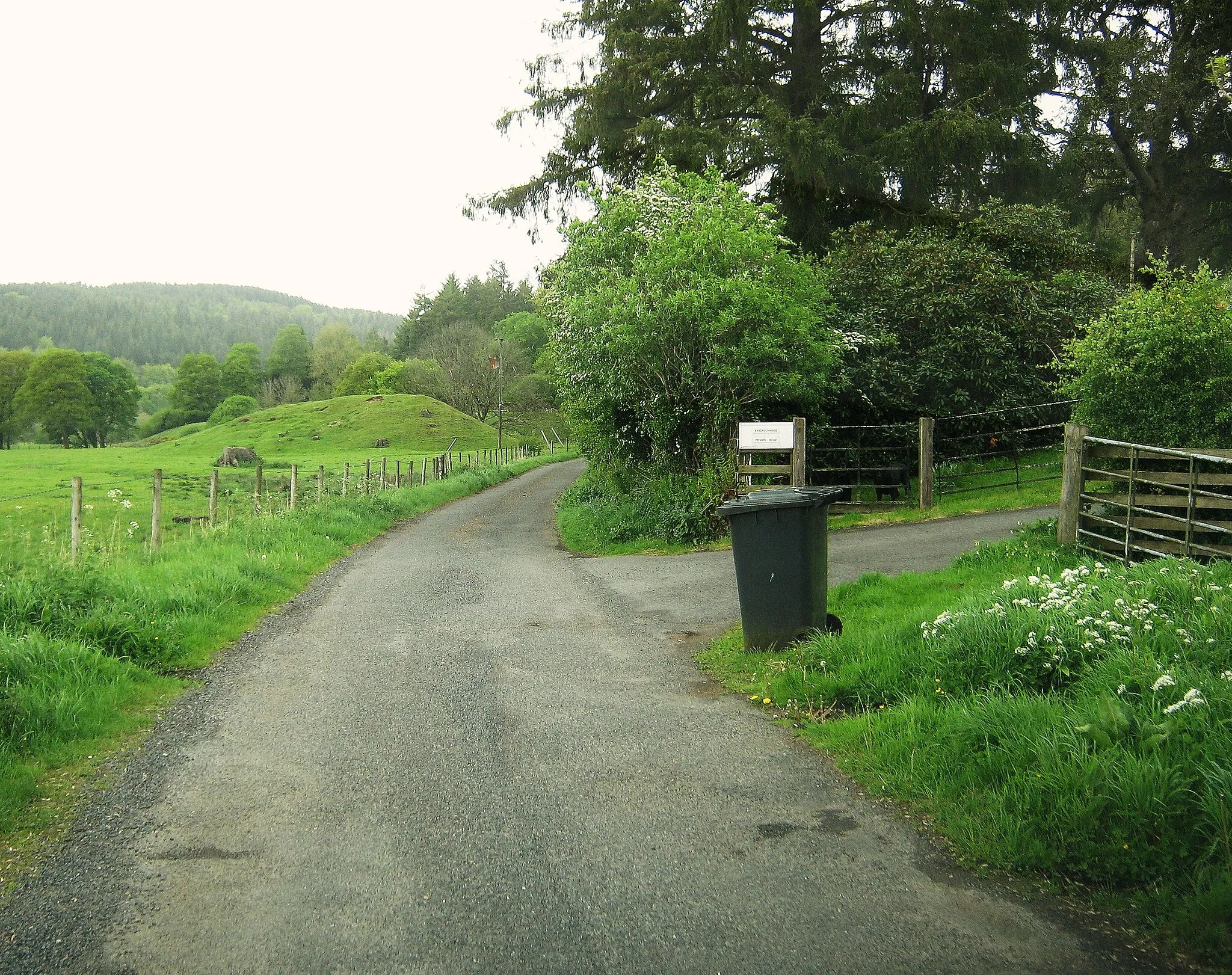 Photo showing: Entrance to Bardrochwood House