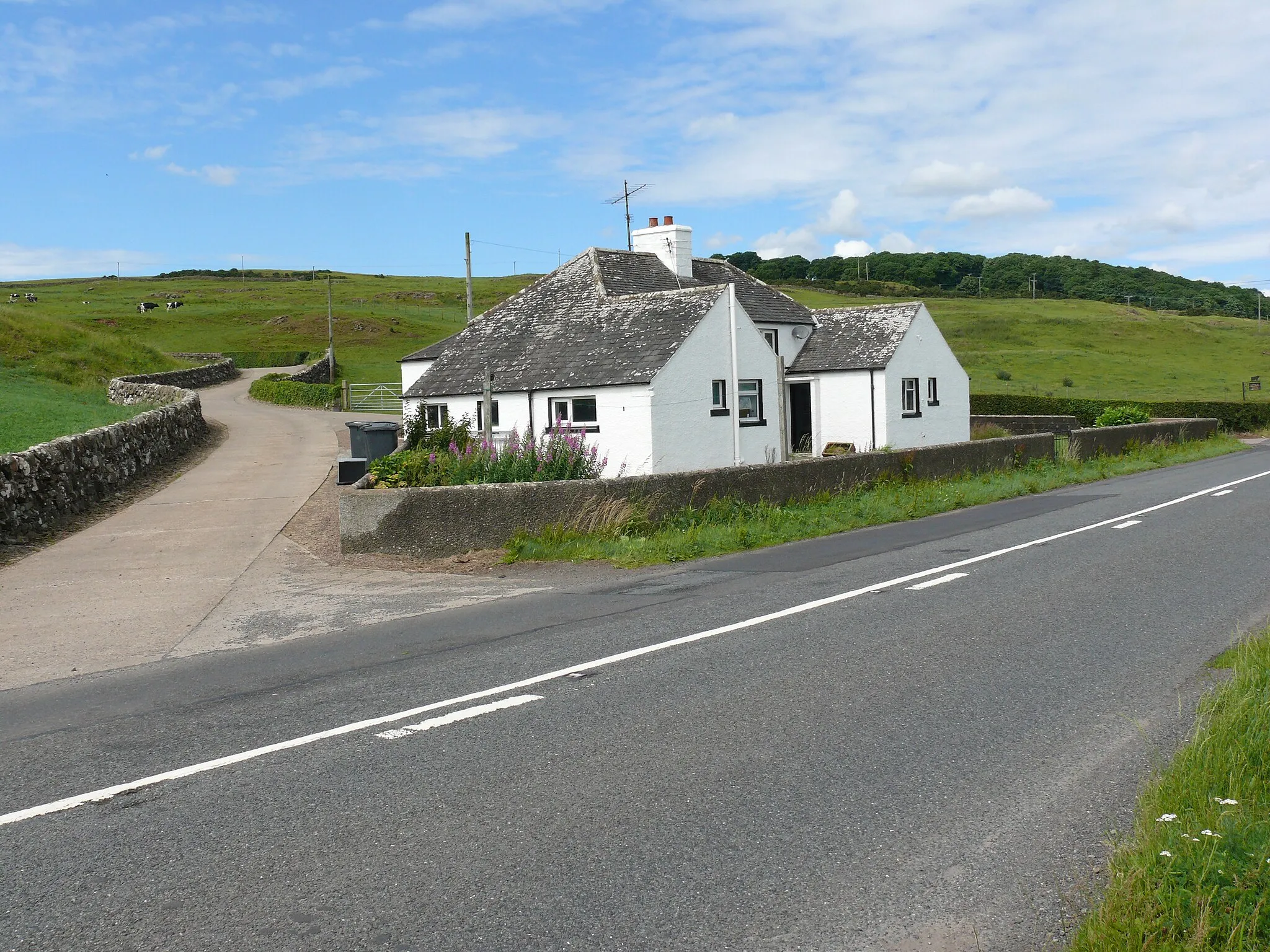 Photo showing: Upper Barr Cottage