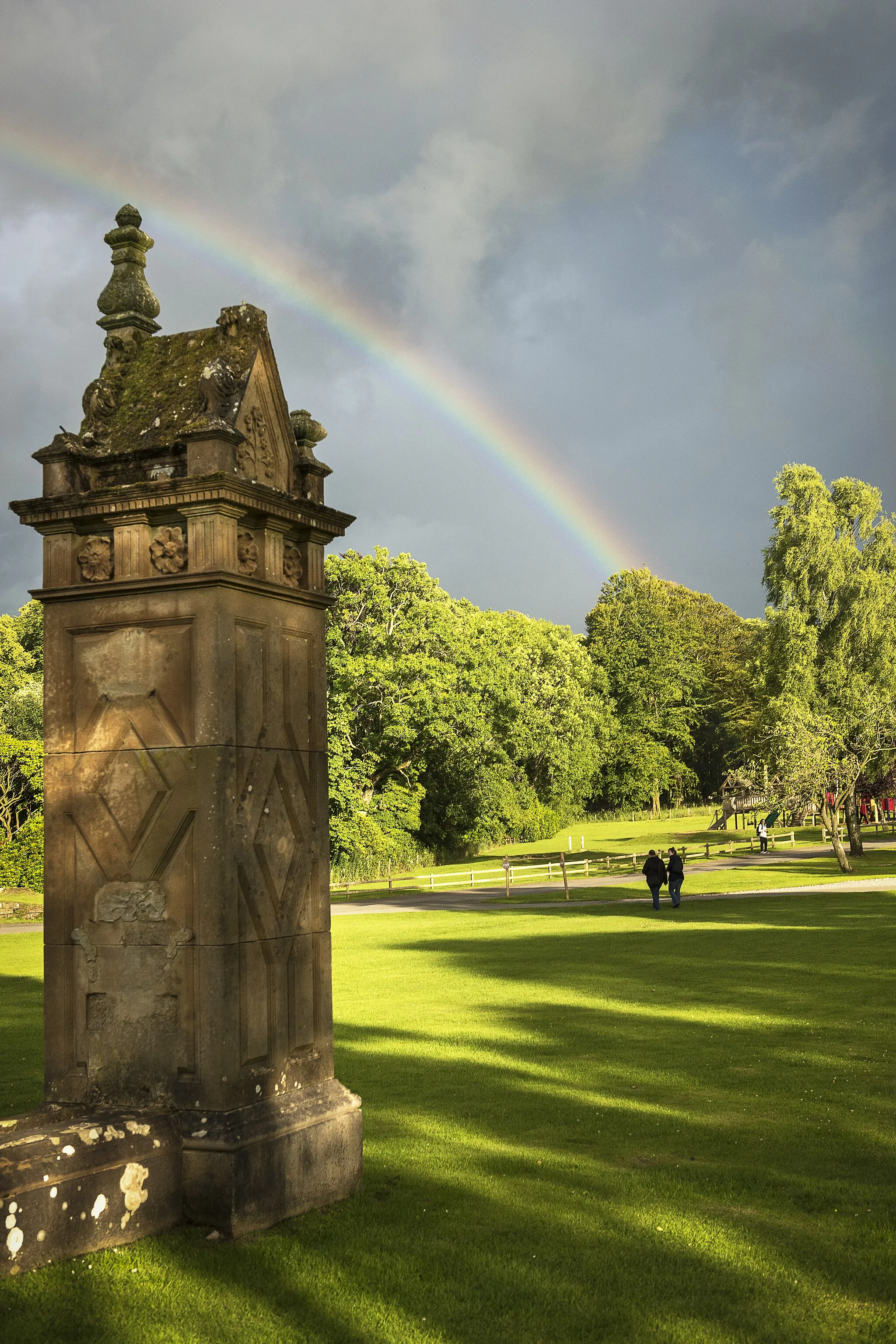 Photo showing: Situated in a convenient location in the heart of south west Scotland, Hoddom Castle Caravan and Camping Park can be found in partially wooded parkland in the grounds of a 16th Century Border Keep forming part of the 10,000 acre Hoddom and Kinmount Estates.
To the north and east is the River Annan and Hoddom Castle Golf Course - providing just some of the many activities available. 
The site has been landscaped so that caravans and tents blend with the peace and beauty of the surrounding countryside.

The site is also well equipped with fully modernised facilities.