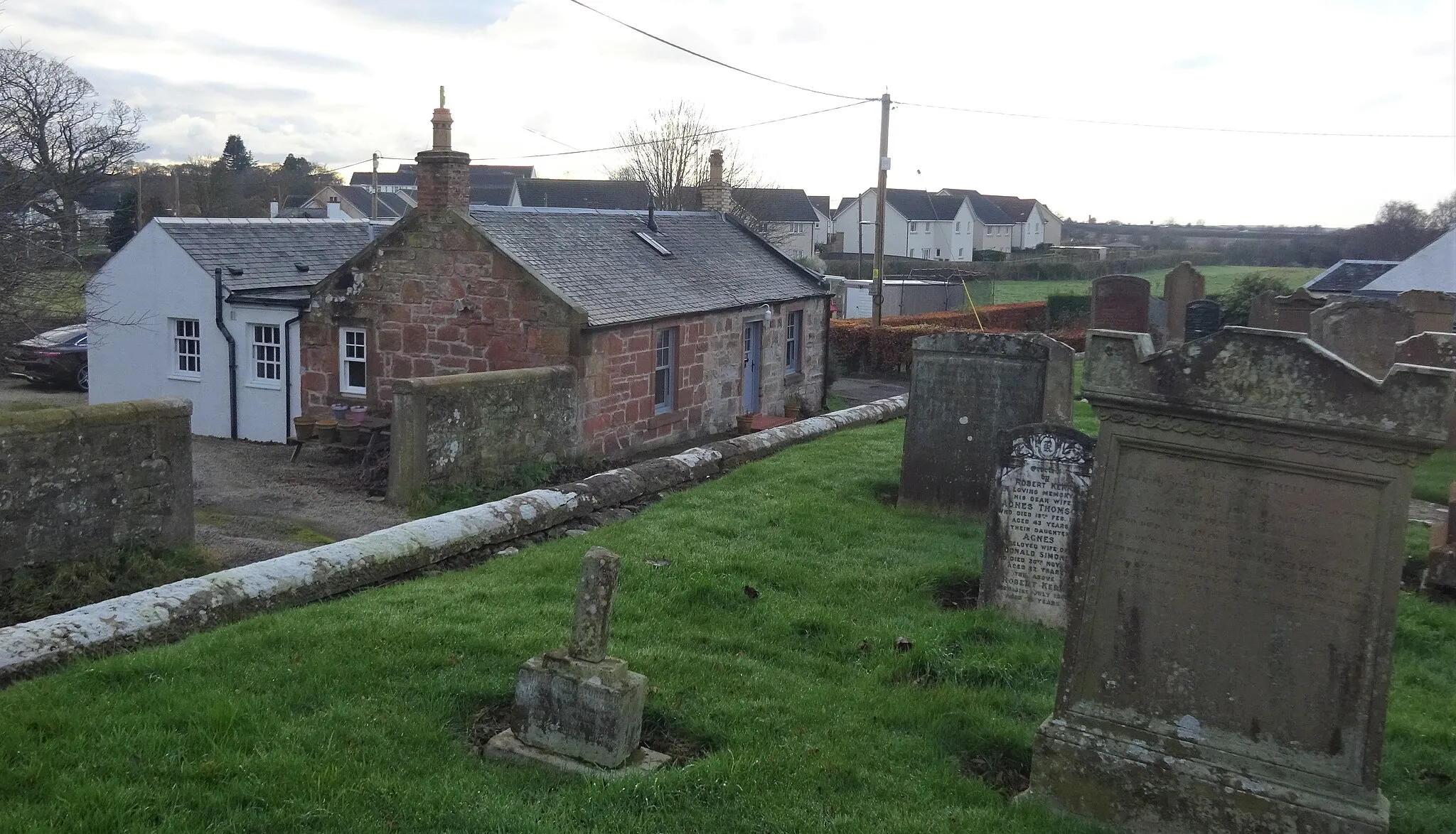 Photo showing: St Quivox cemetery and kirkton, South Ayrshire