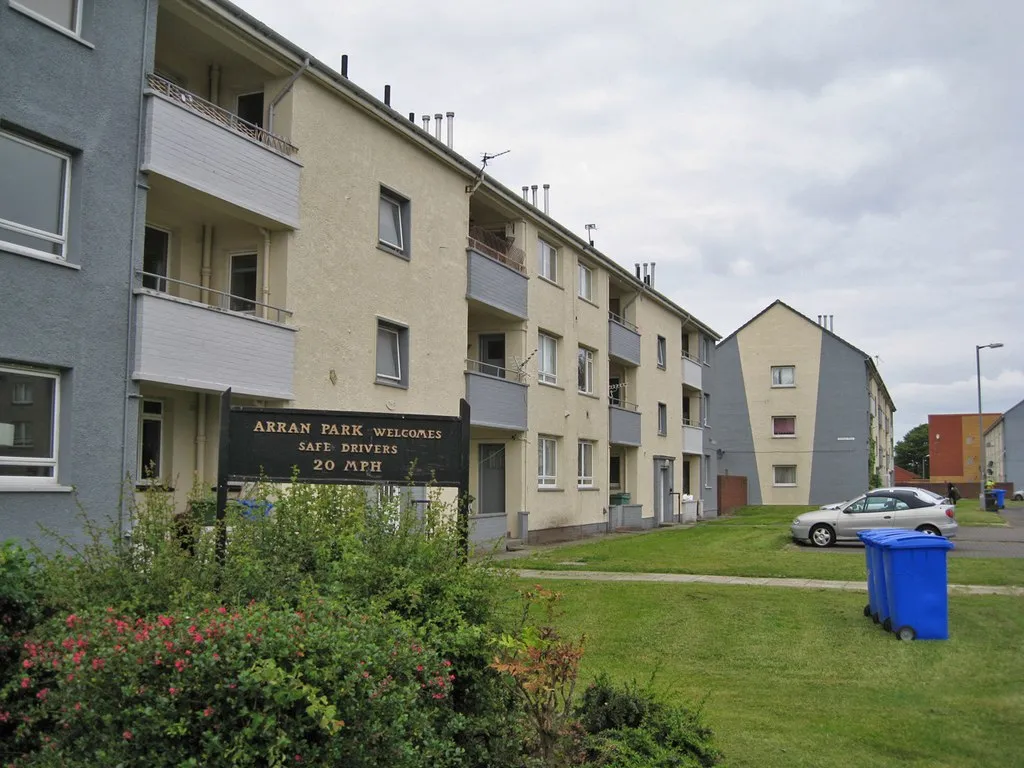 Photo showing: Flats in Arran Park