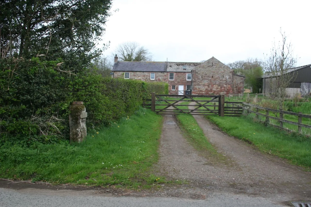 Photo showing: Farm at Burtholme