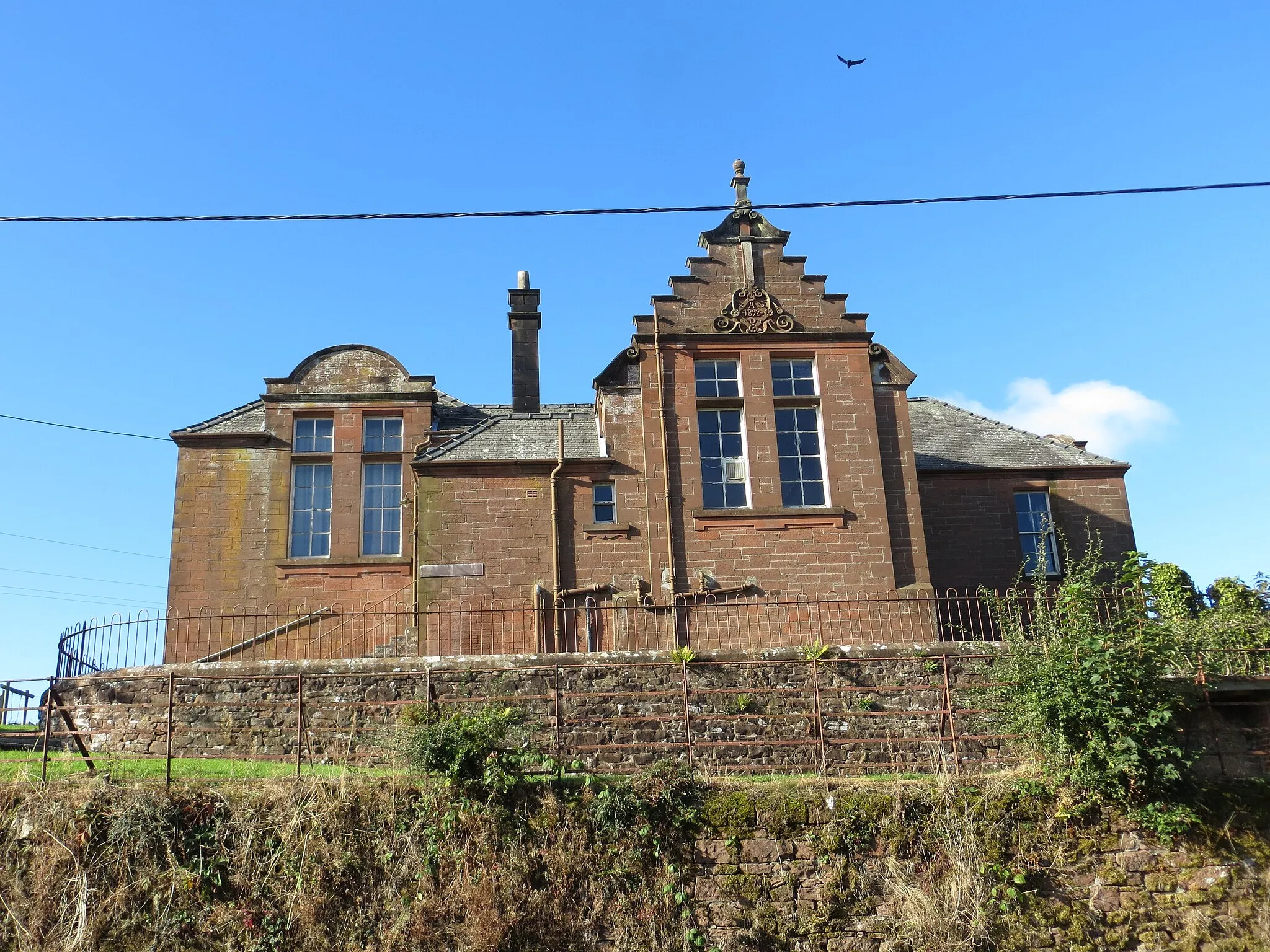 Photo showing: Disused School Building at Bankend