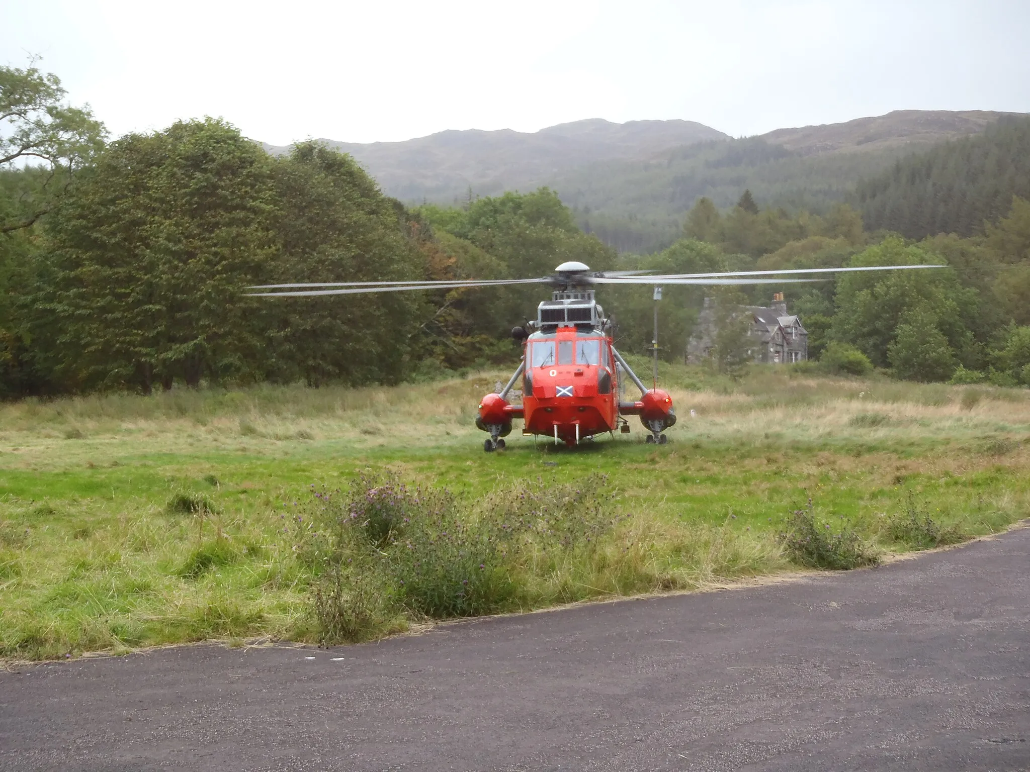 Photo showing: Visitors to Caldons