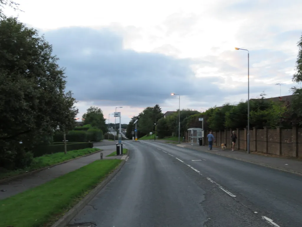 Photo showing: Newton Mearns - Barrhead Road