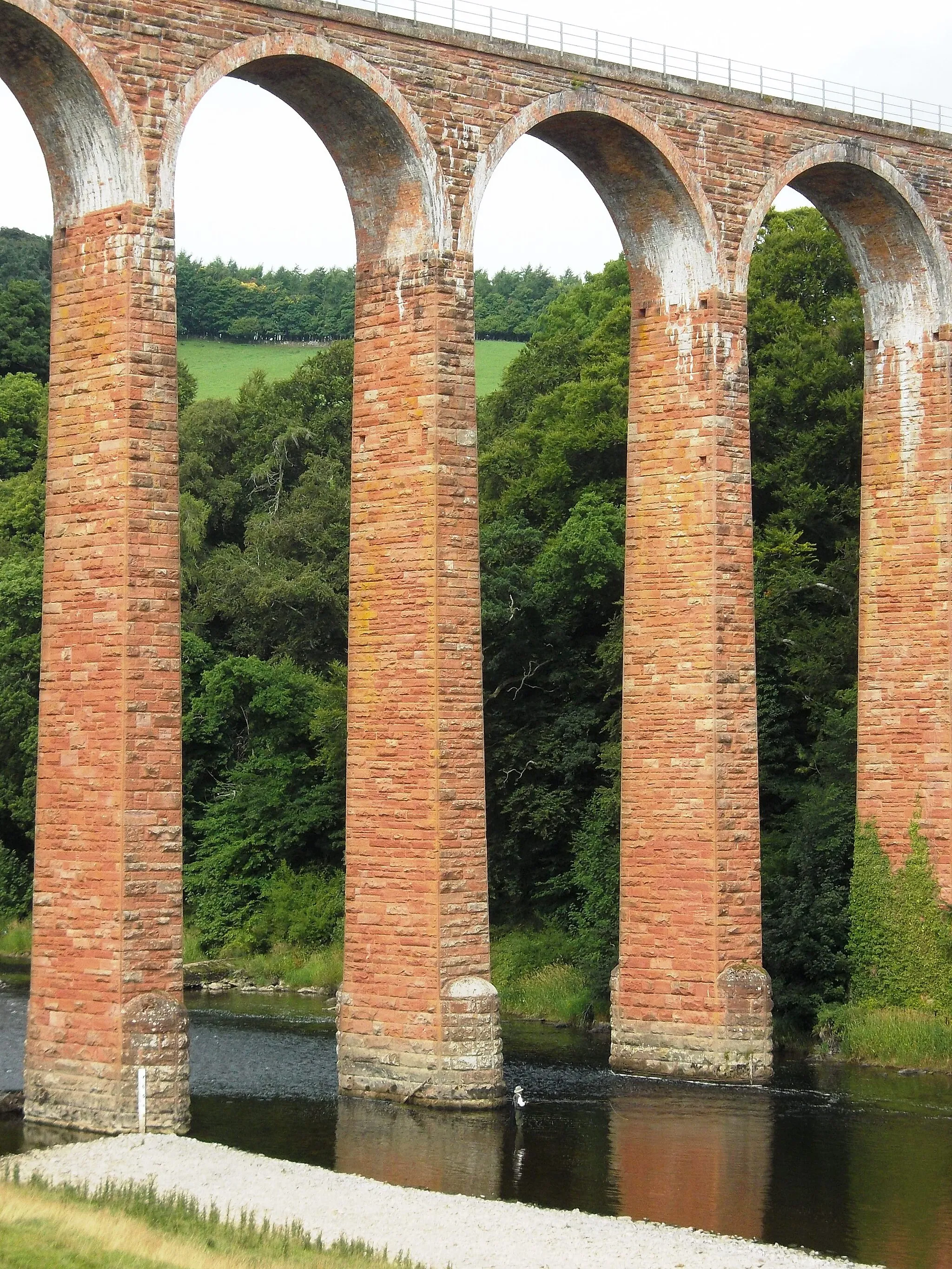 Photo showing: Fly fisherman dwarfed by Leaderfoot viaduct