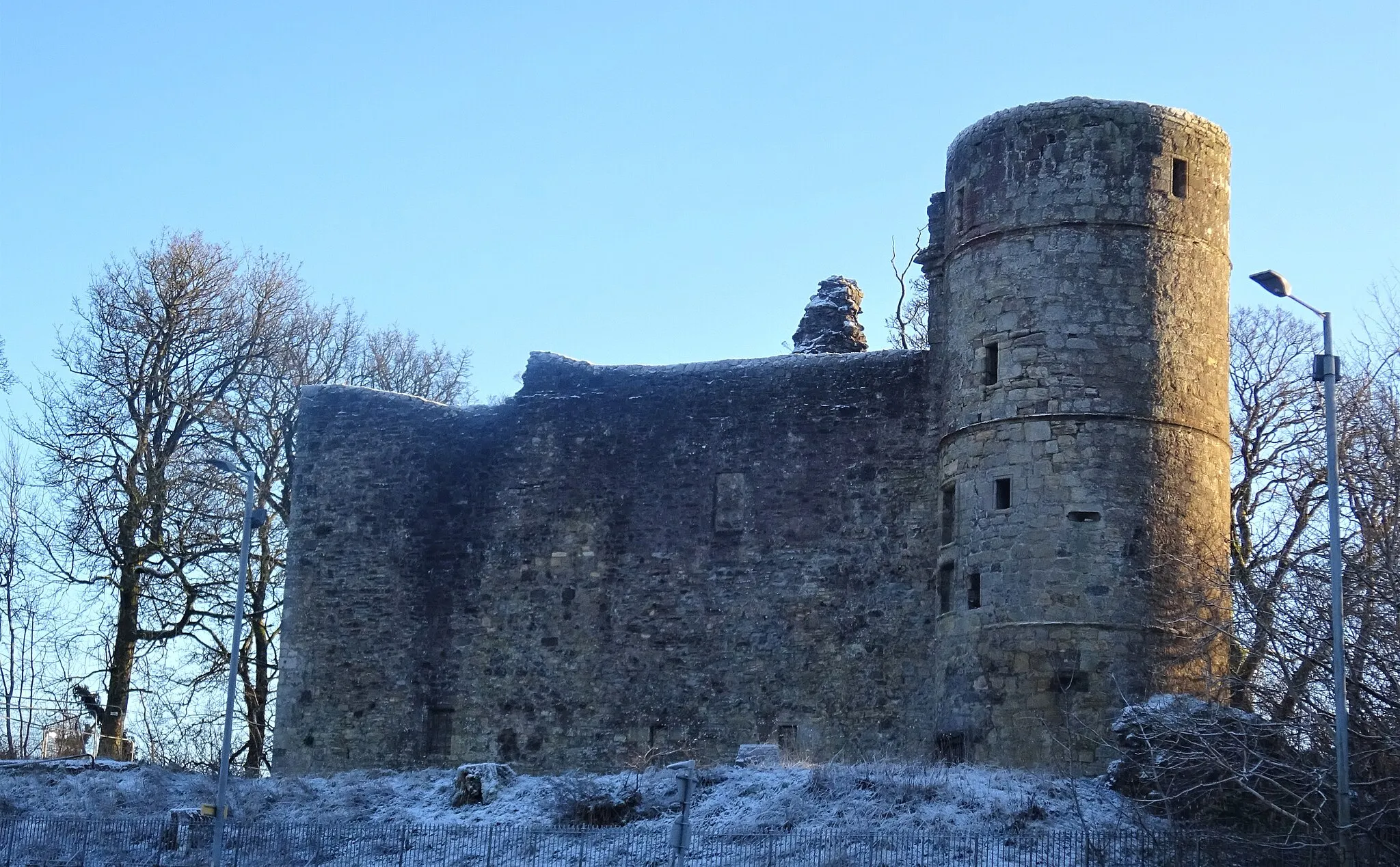 Photo showing: Strathaven Castle. View from the north-west. Lanarkshire.