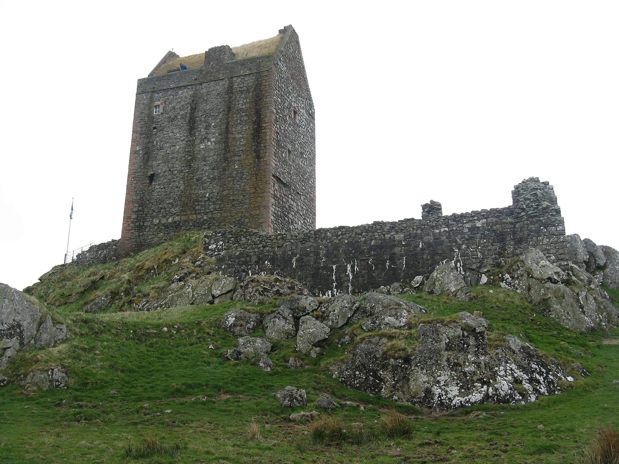 Photo showing: Smailholm Tower