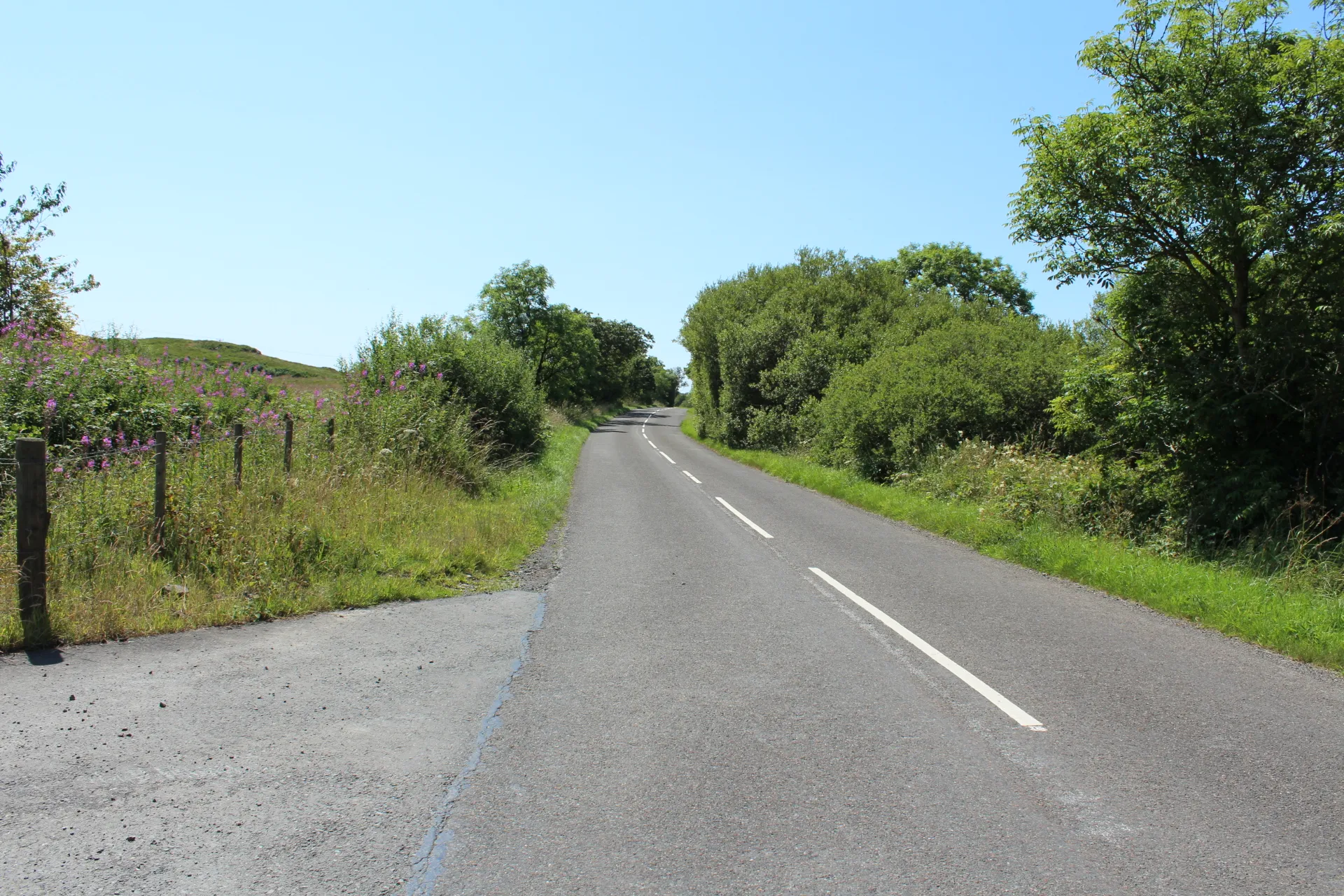 Photo showing: Road to Kirkcudbright near Black Eldrick