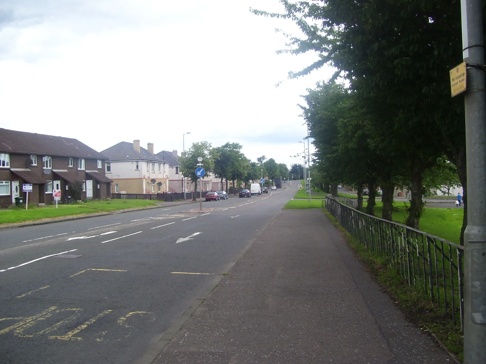 Photo showing: Bellshill Road