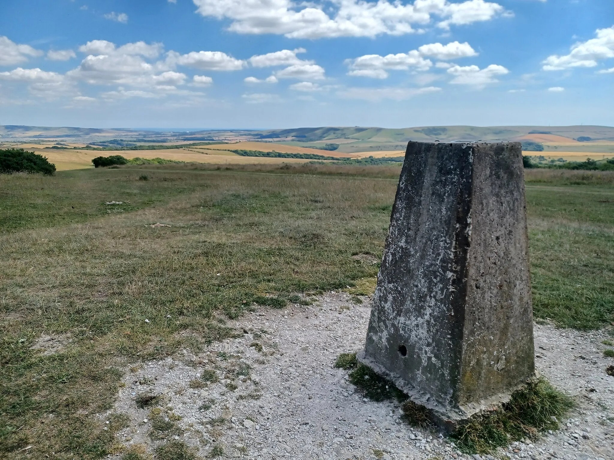 Photo showing: Trig point on Blackcap, on the South Downs above Plumpton, East Sussex, England.