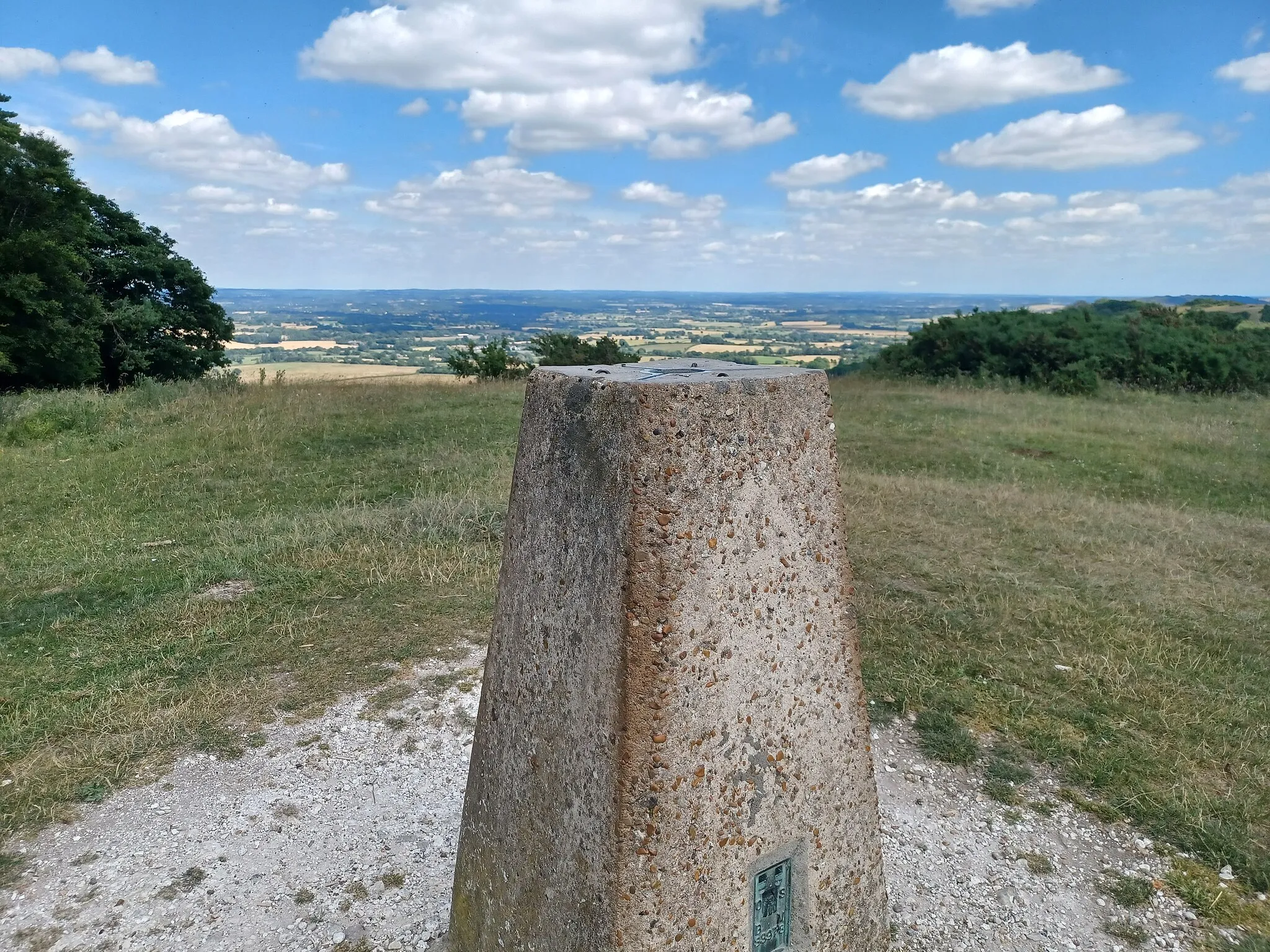 Photo showing: Trig point on Blackcap, on the South Downs above Plumpton, East Sussex, England.