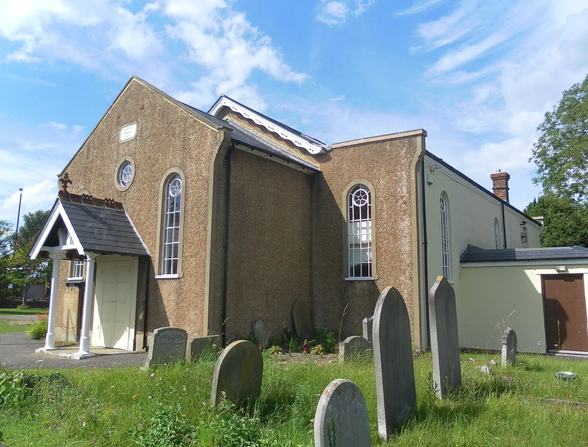 Photo showing: Borough Green Baptist Church, Borough Green, Borough of Tonbridge and Malling, Kent, England.  An early 19th-century Baptist chapel serving the village of Borough Green.