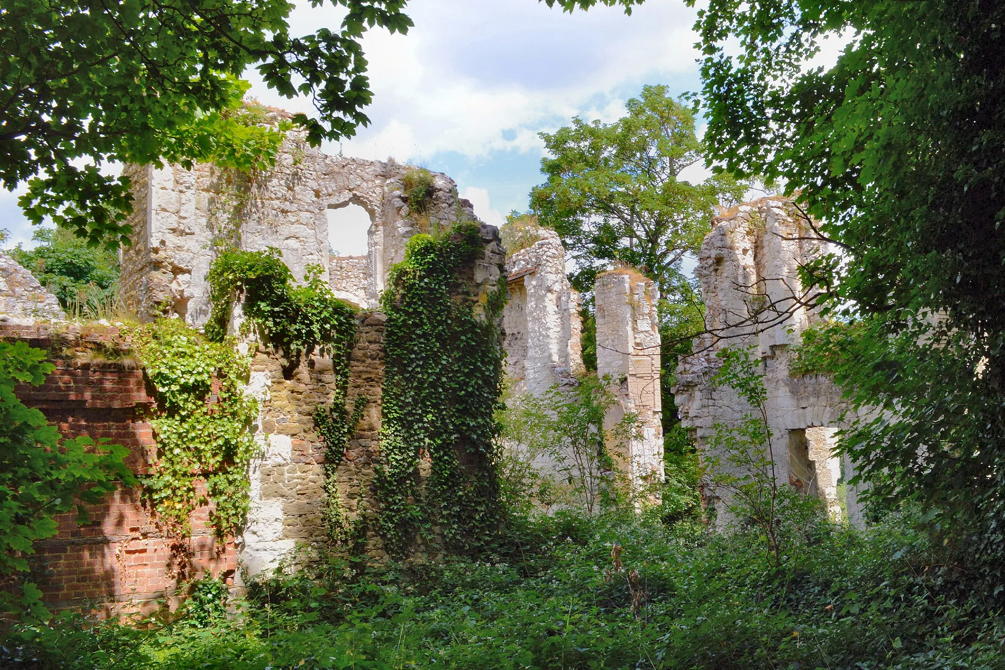 Photo showing: Betchworth Castle