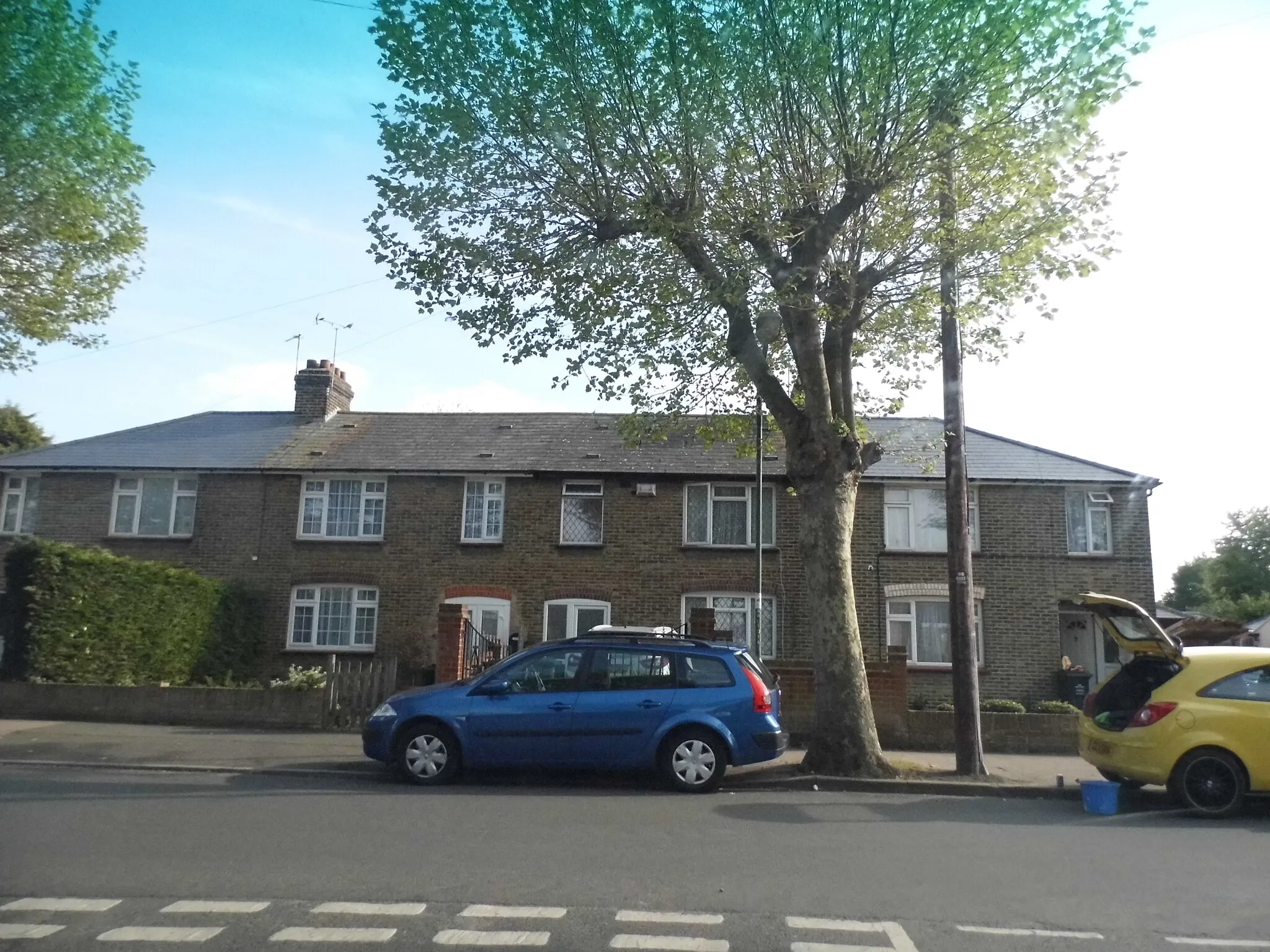 Photo showing: Houses on Ames Road, Swanscombe