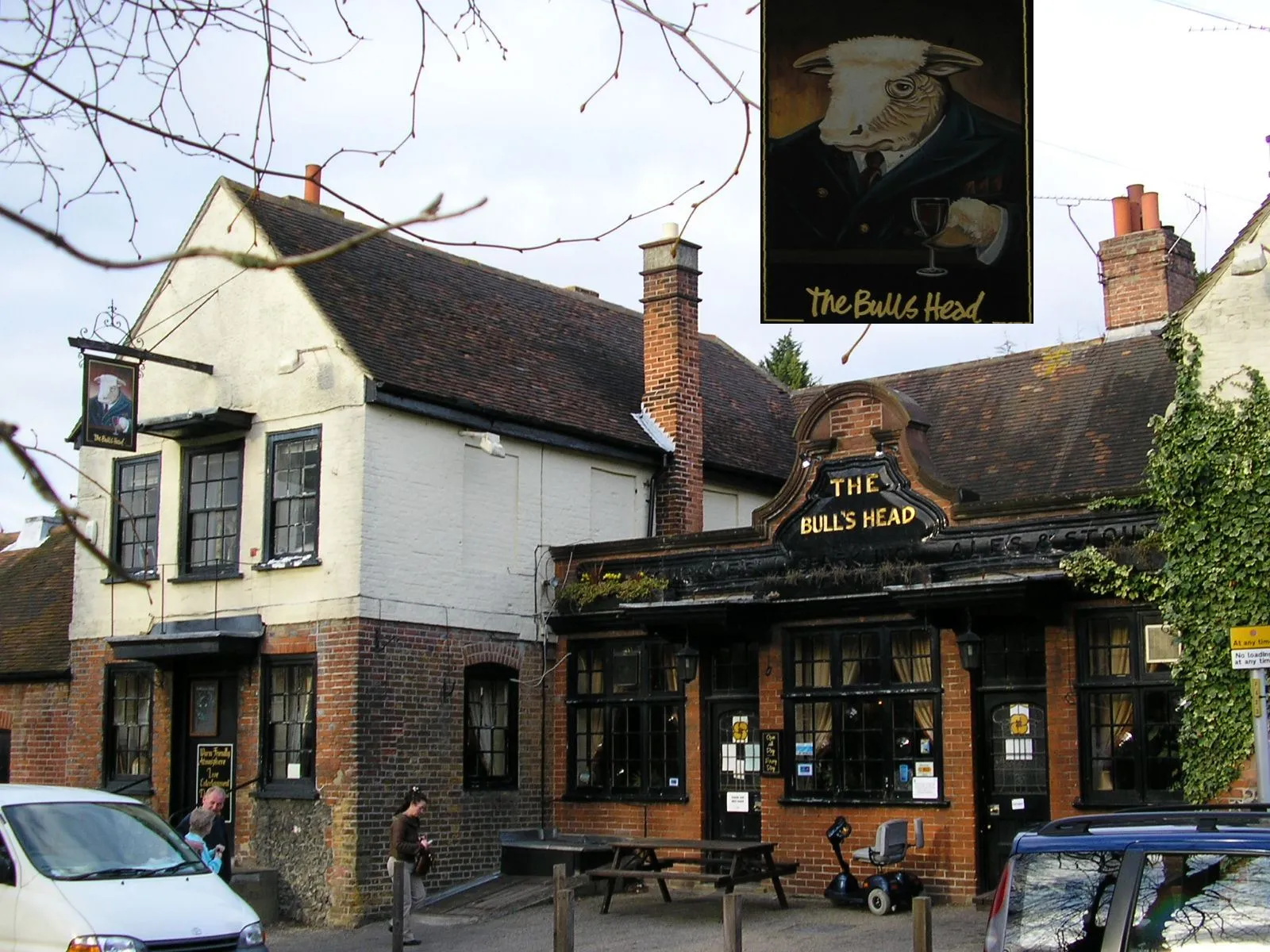 Photo showing: Bull's Head, Pratt's Bottom This pub beside the village green is the original centre of the village, not the roundabout on Sevenoaks Road which is 500 metres further north. Of course the pub sign is not meant to look like Patrick Moore, astronomer he wears his monocle in the other eye!