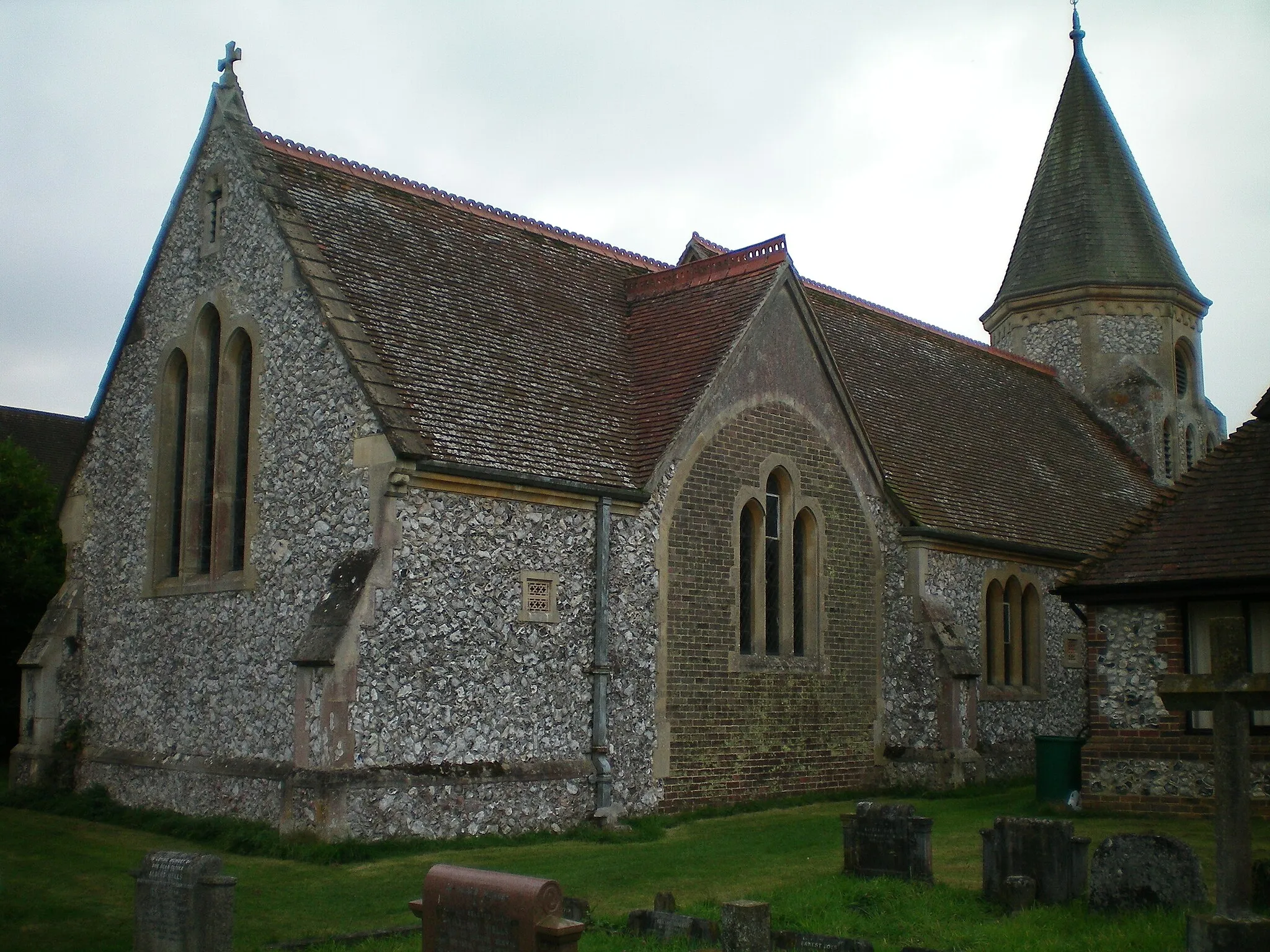 Photo showing: All Saints' parish church, Plumpton Green, East Sussex, seen from the northeast