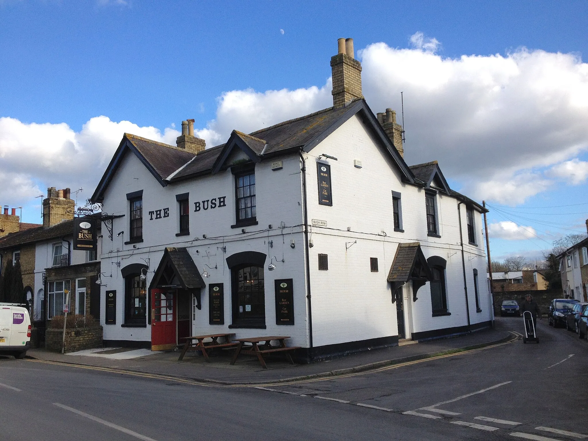 Photo showing: The Bush, Aylesford