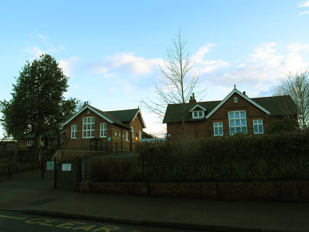 Photo showing: Lady Joanna Thornhill School, Wye