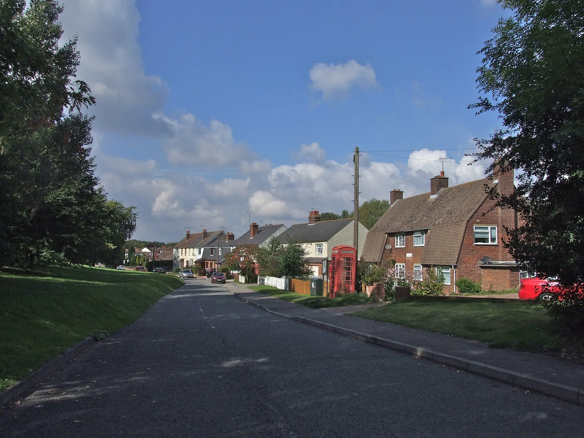 Photo showing: Church Road, Sevington