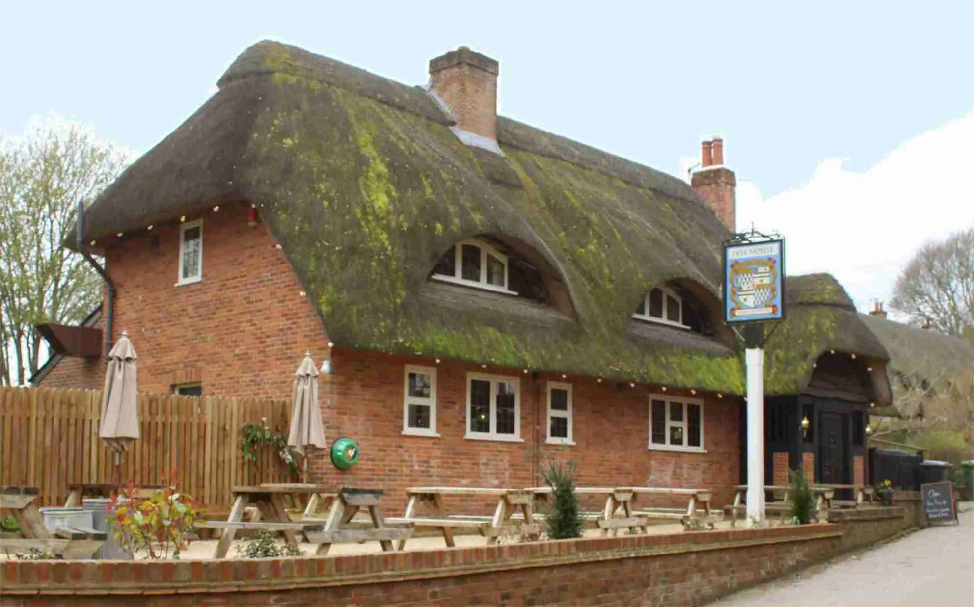 Photo showing: Tichborne Arms