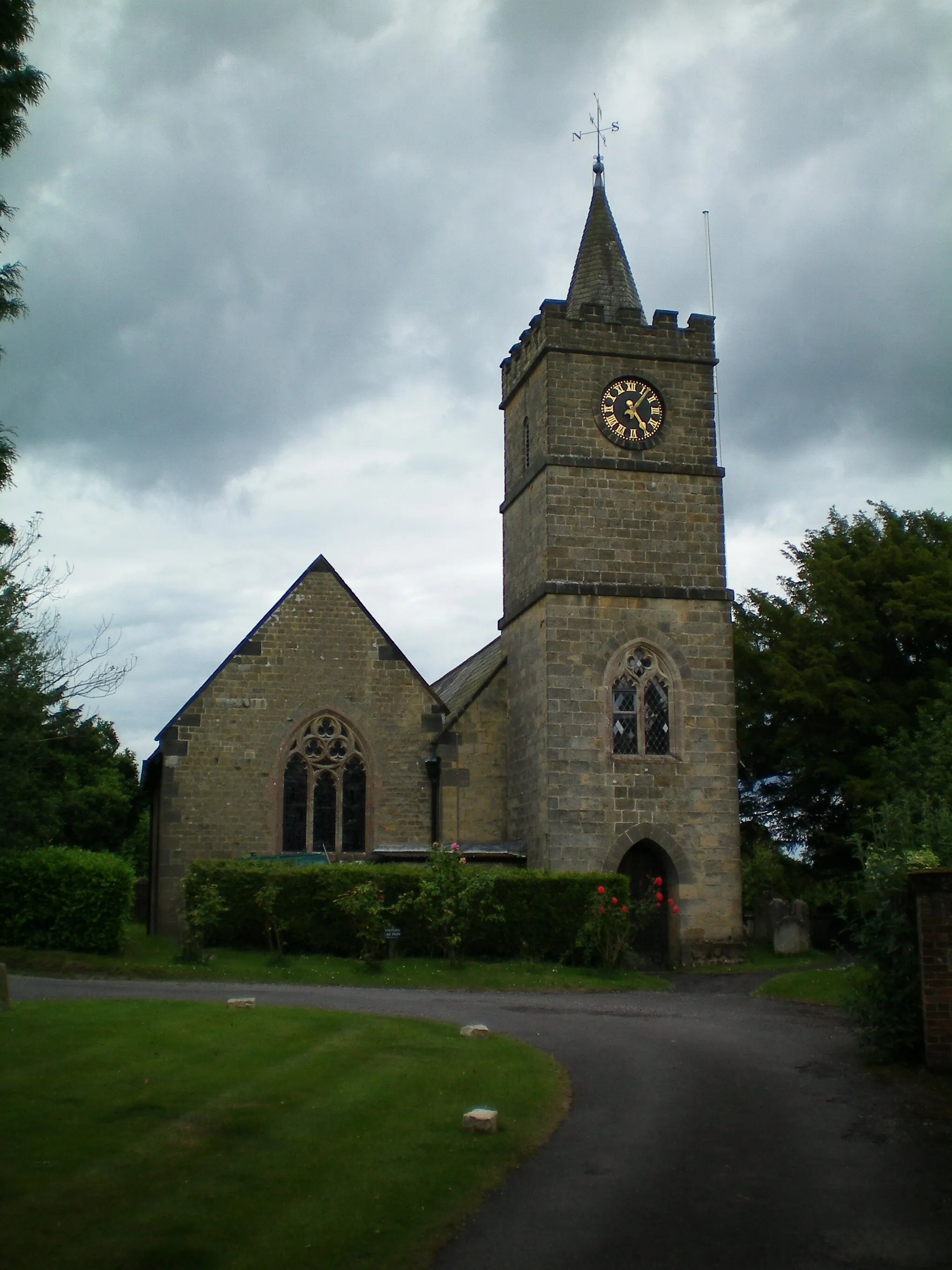 Photo showing: St Michael & All Angels parish church, Northchapel, West Sussex, seen from the west