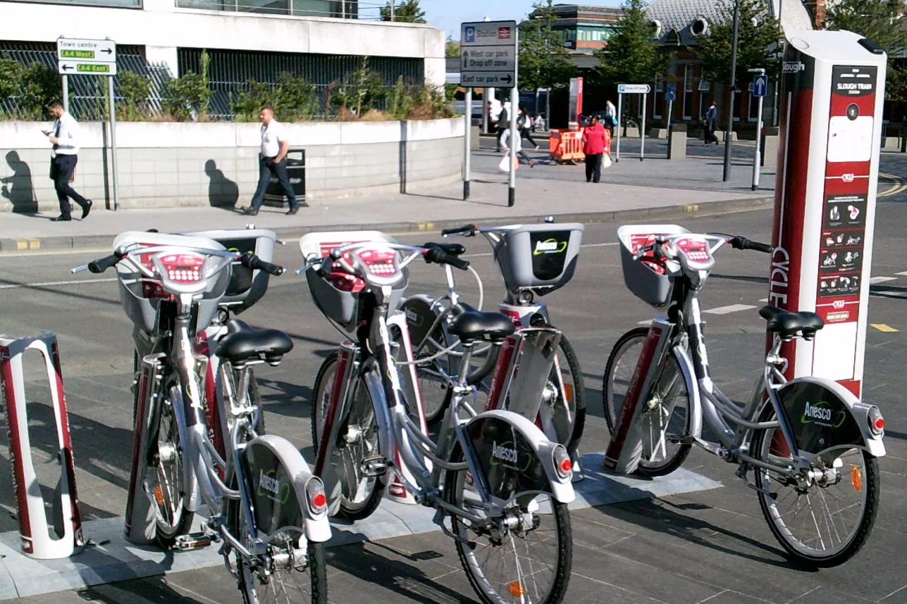 Photo showing: Cycle hire scheme at Slough railway station