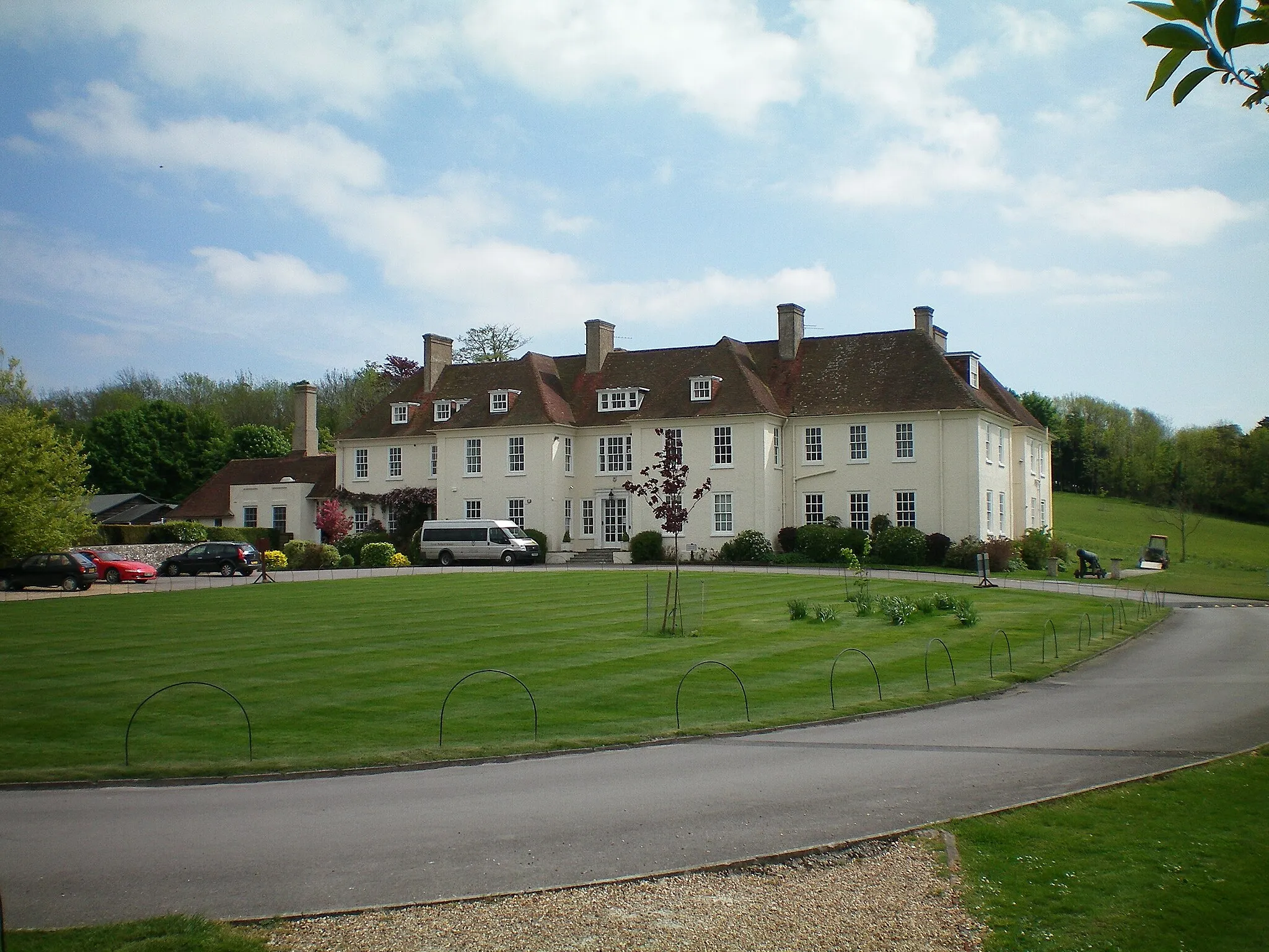 Photo showing: Great Ballard School, Eartham, West Sussex, England.