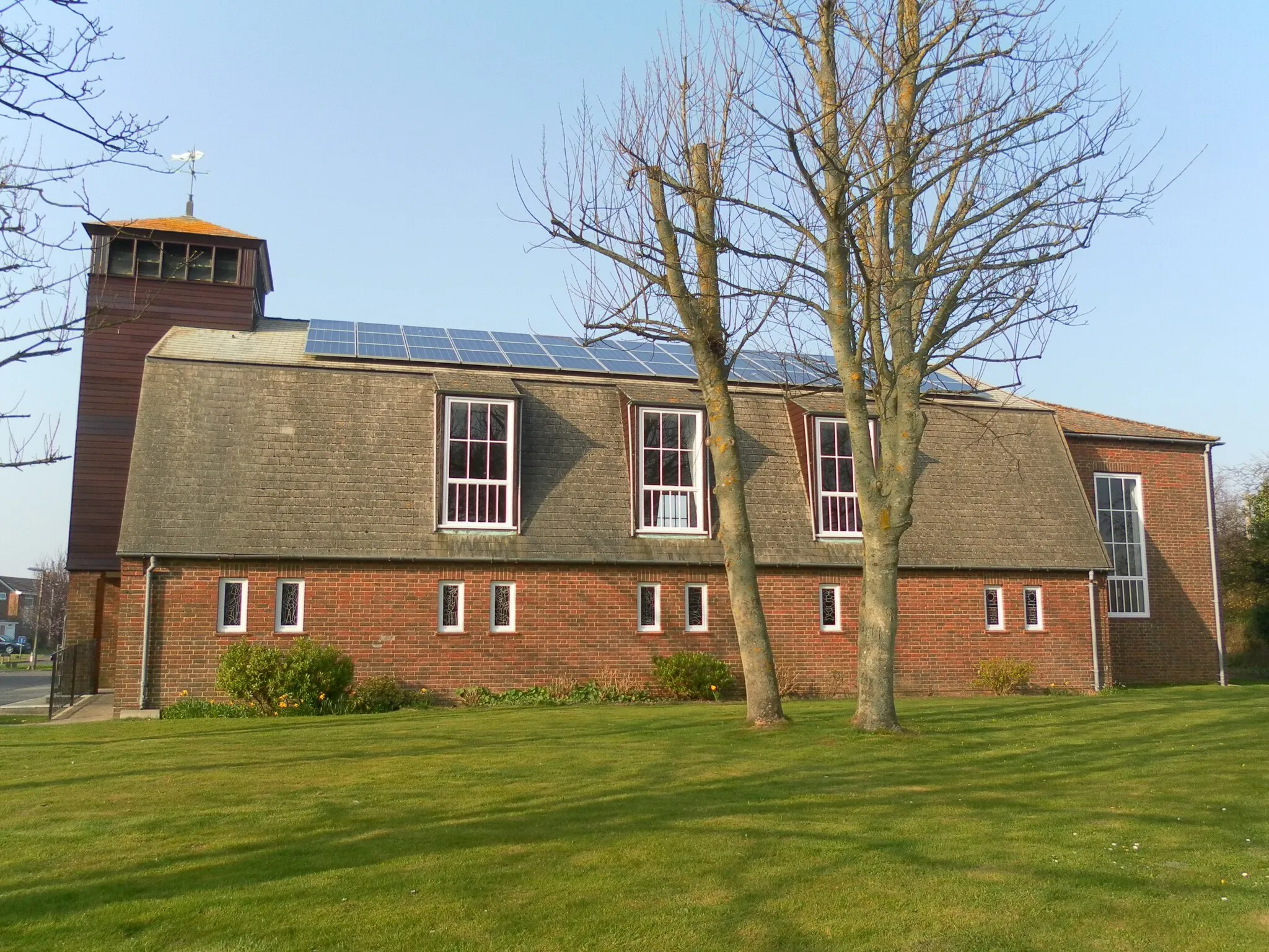 Photo showing: St Anne's parish church, Church Road, East Wittering, District of Chichester, West Sussex, England. Built to replace the parish church of the Assumption of St Mary the Virgin.