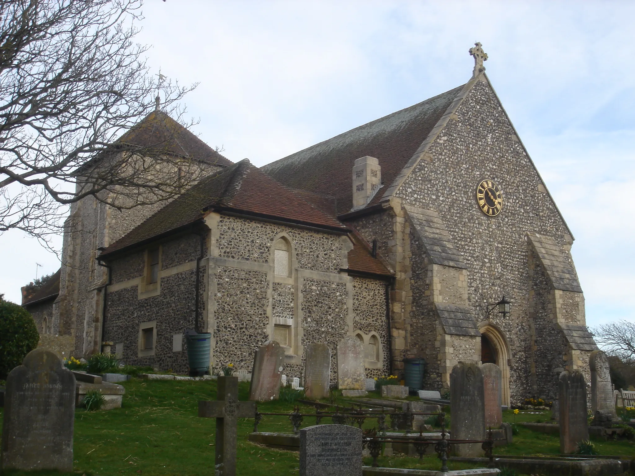Photo showing: South face of St Margaret's Church, the Anglican parish church of Rottingdean, city of Brighton and Hove, England.