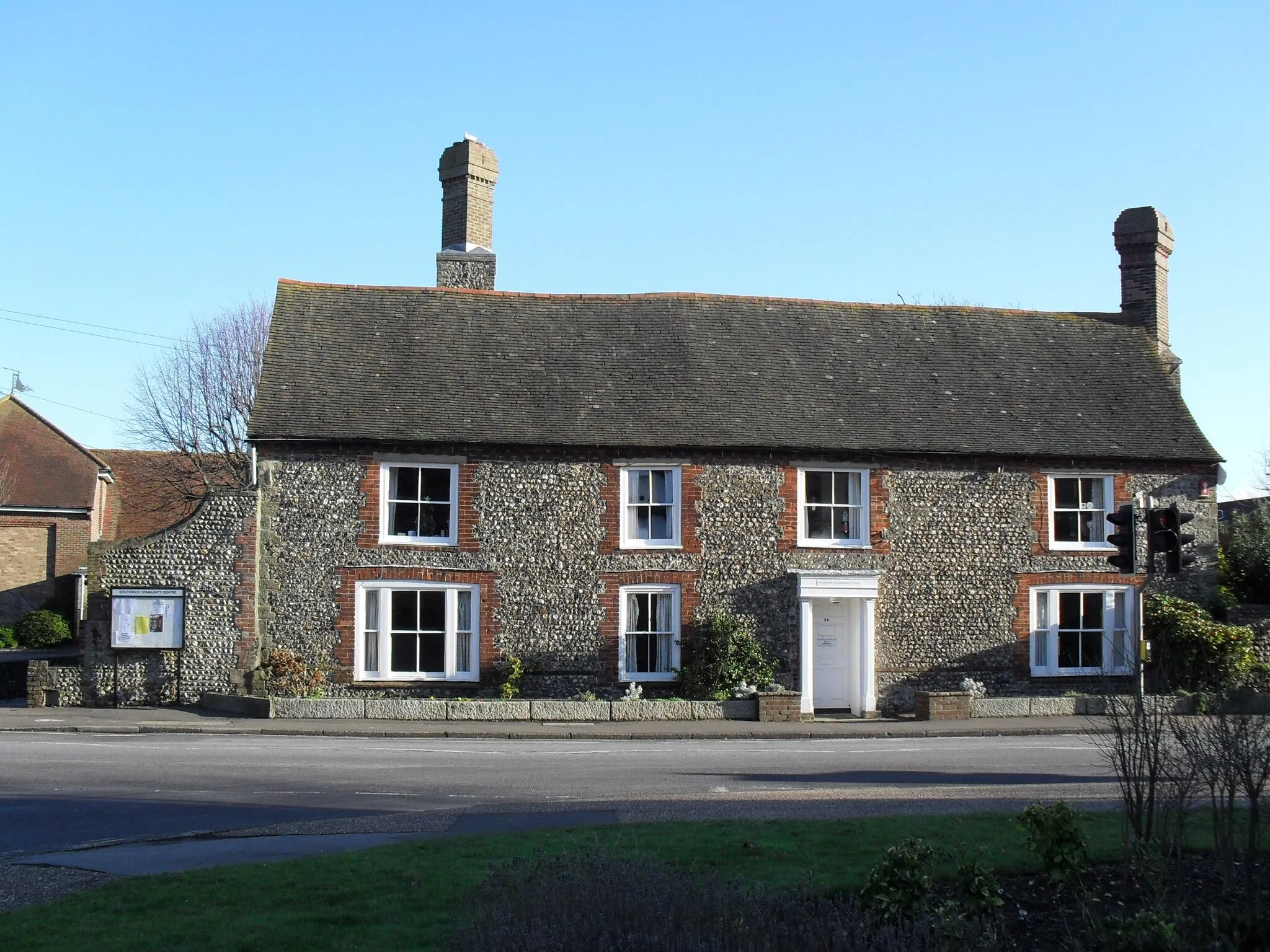 Photo showing: Southwick Community Centre, 24 Southwick Street, Southwick, Adur, West Sussex, England.

Listed at Grade II by English Heritage (IoE Code 297364)