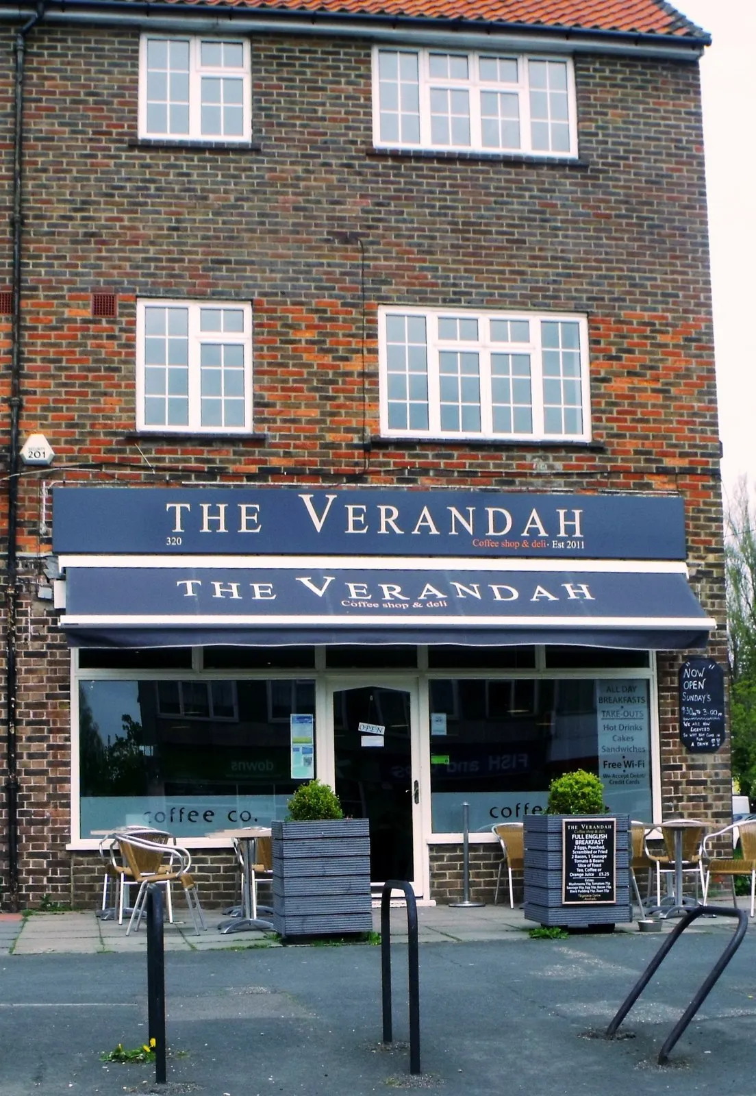 Photo showing: The Verandah restaurant, Goring-by-Sea