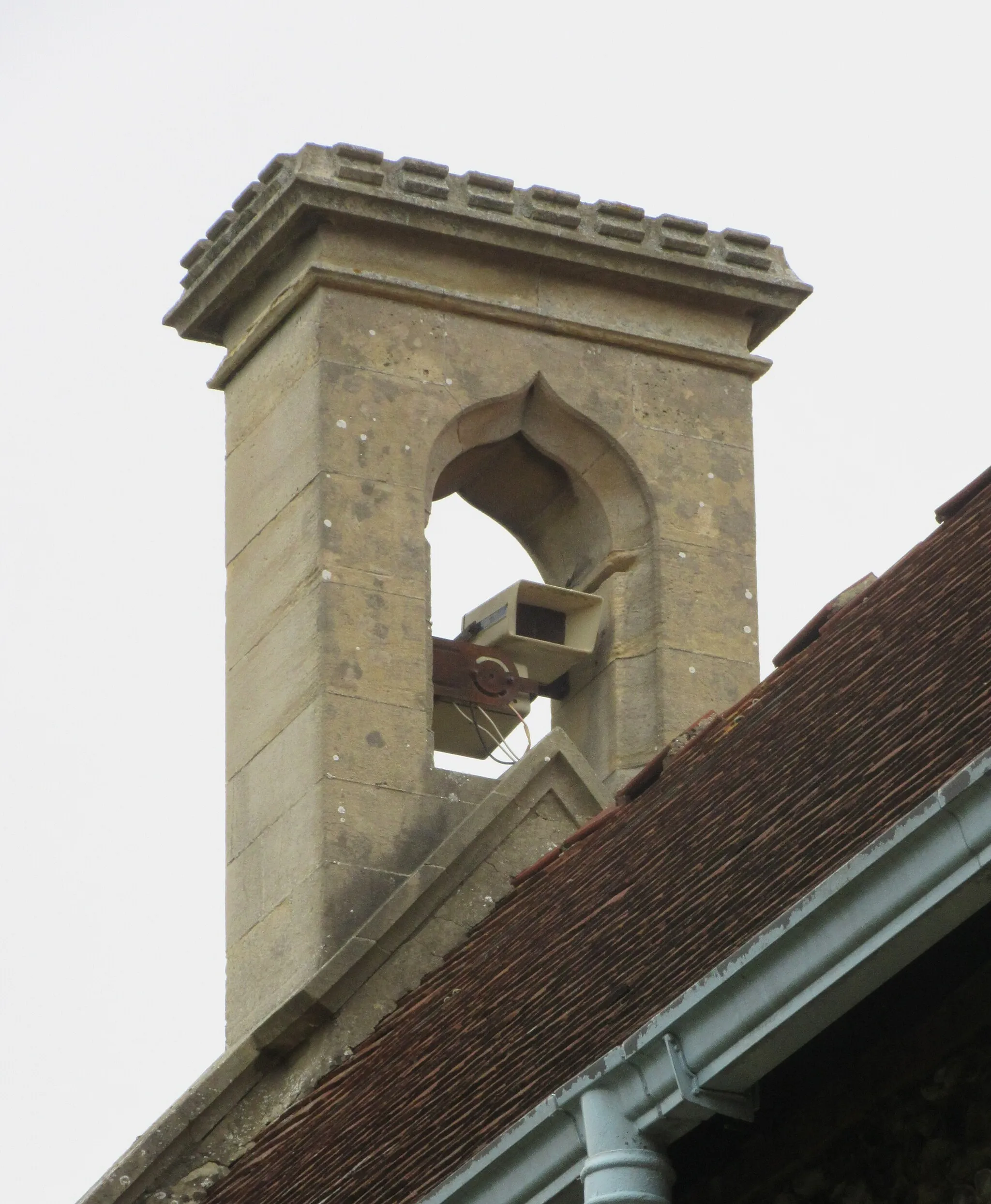 Photo showing: Bell-cot on the roof of St George's Church, Badshot Lea Road, Badshot Lea, Borough of Waverley, Surrey, England.