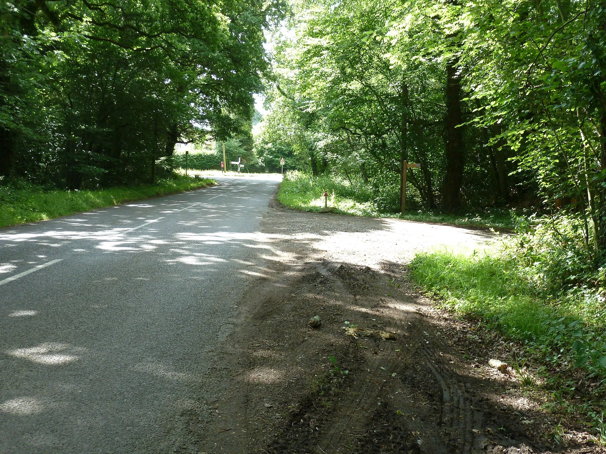 Photo showing: Bridleway turn off near road junction at Dial Green